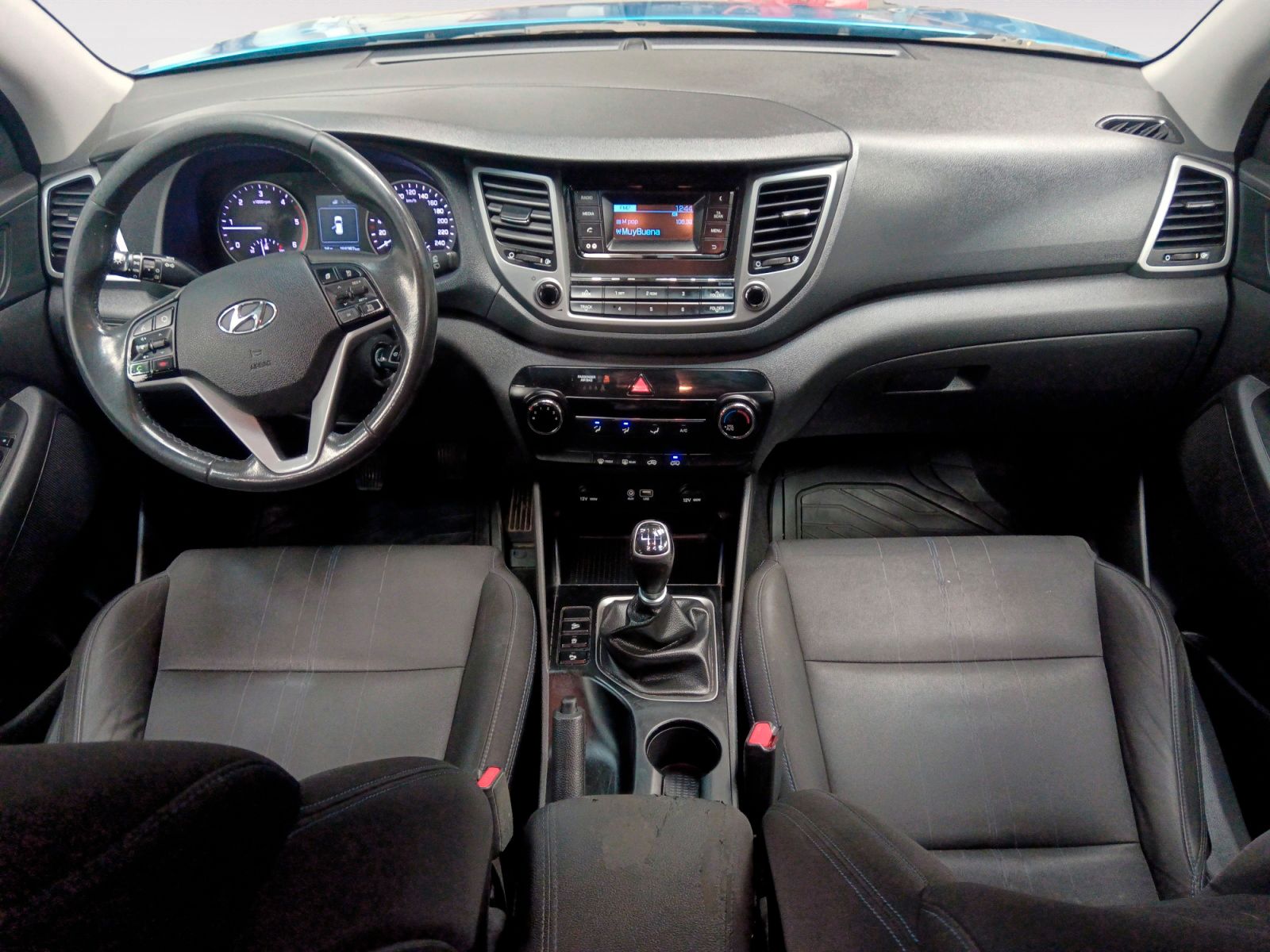 Hyundai Tucson 1.7 CRDi BlueDrive Essence 4x2 - foto 9