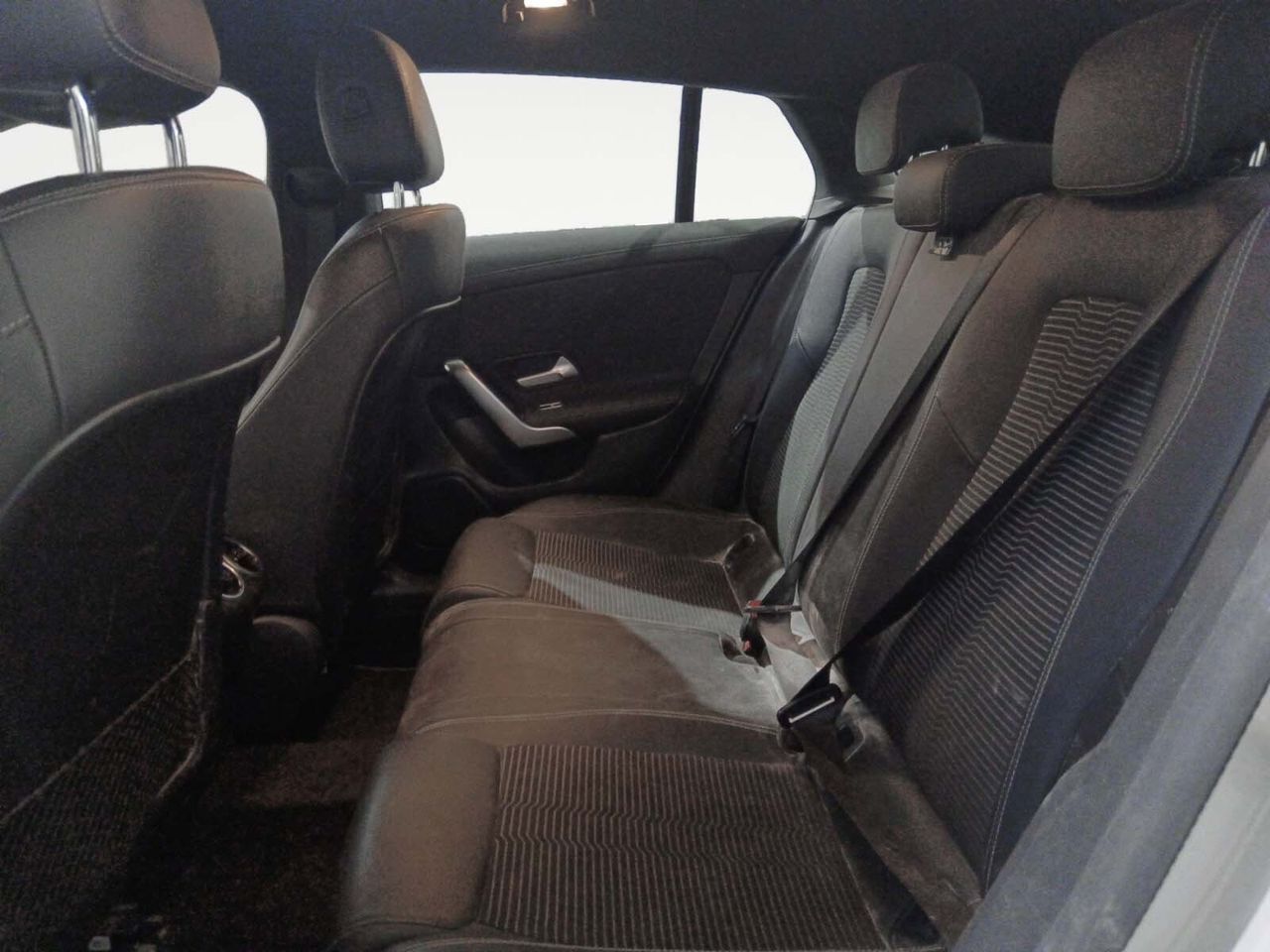 Mercedes-Benz CLA 220 d - foto 11