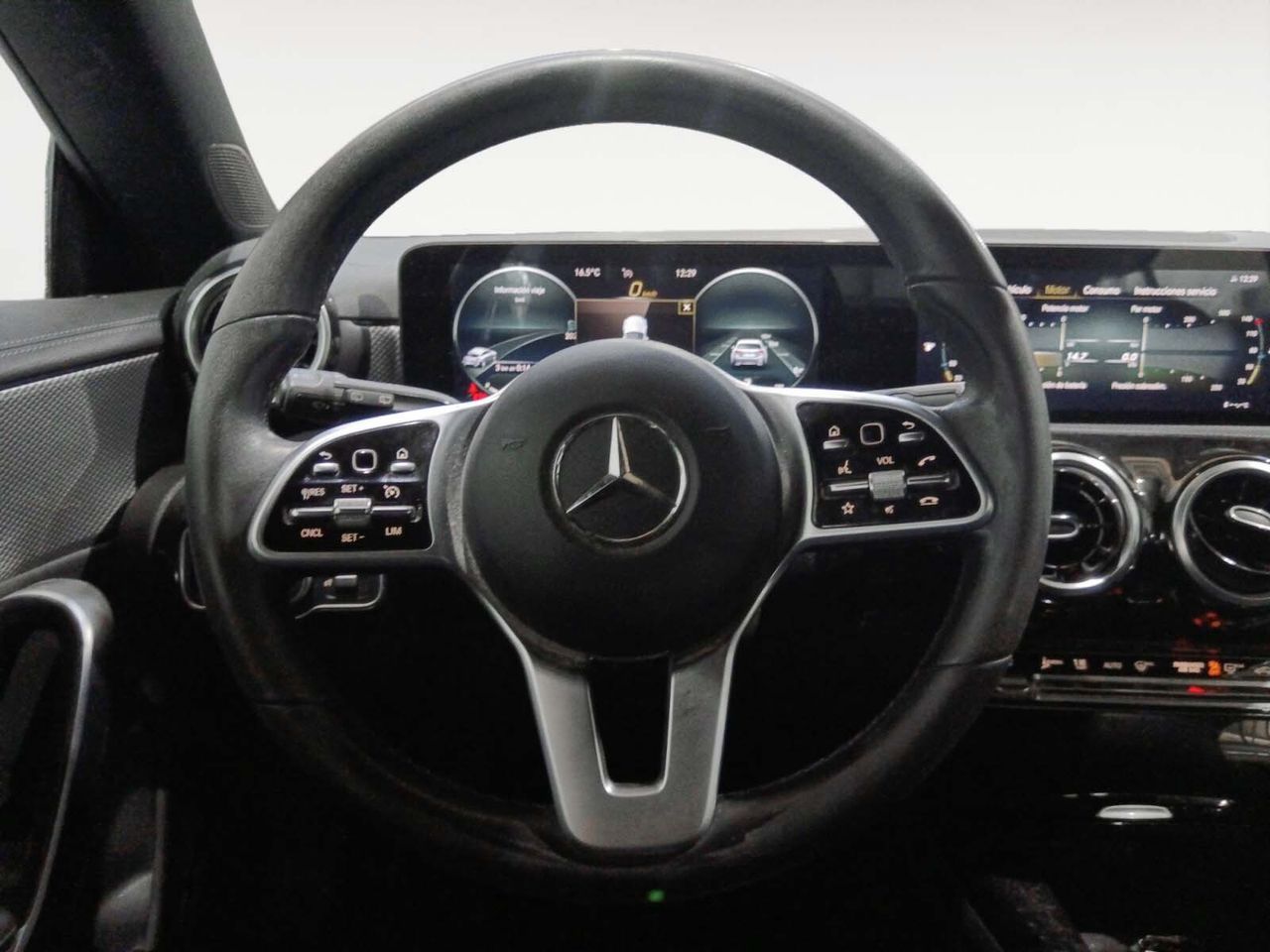 Mercedes-Benz CLA 220 d - foto 9