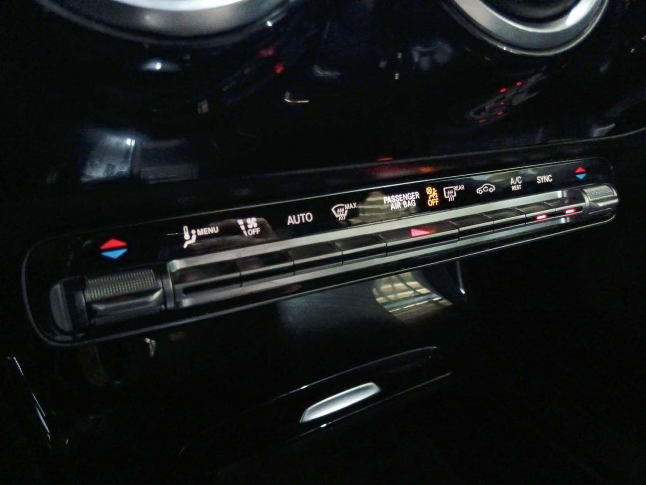 Mercedes-Benz CLA 220 d - foto 19