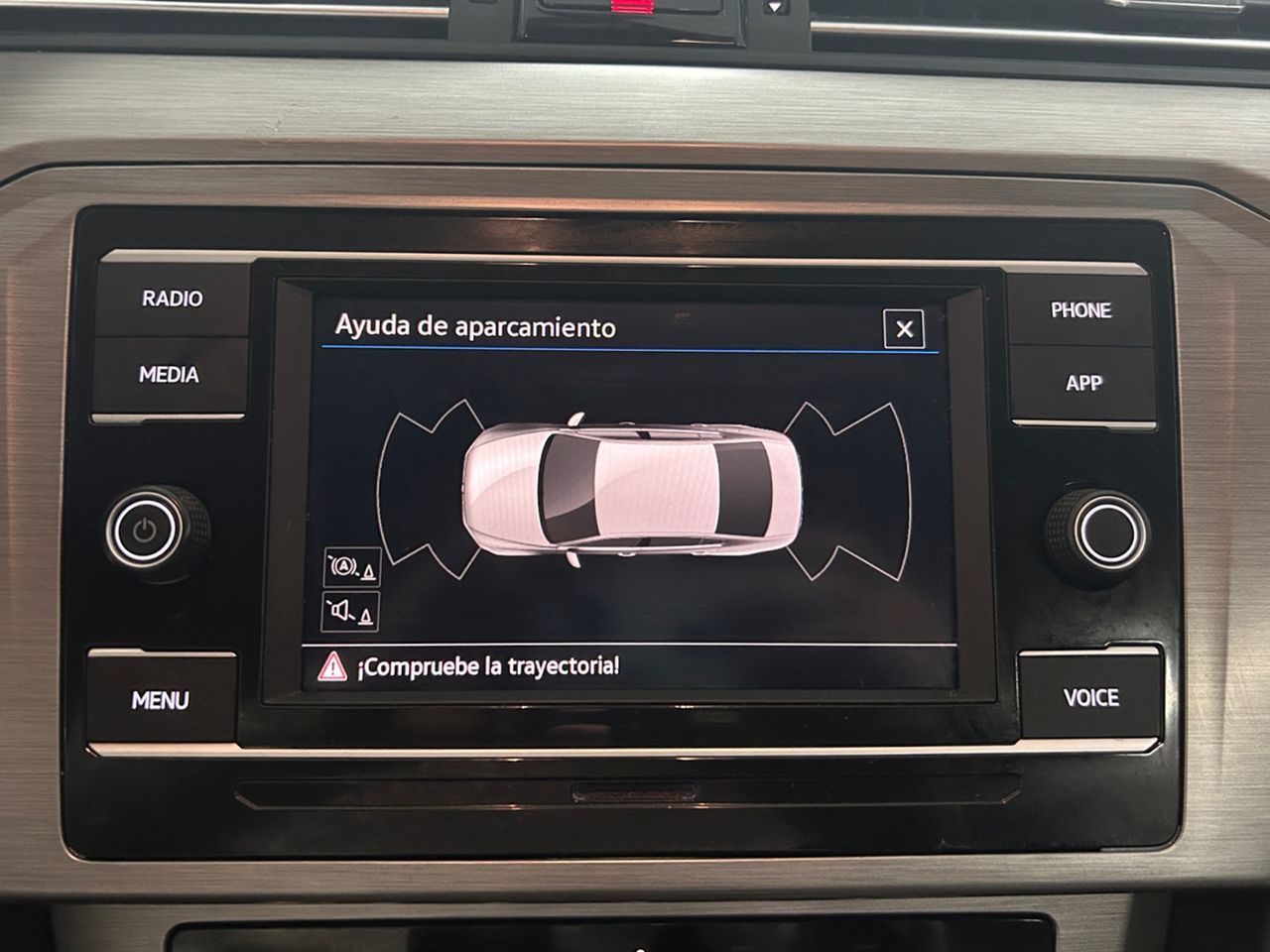 Volkswagen Passat Business 2.0 TDI - foto 20
