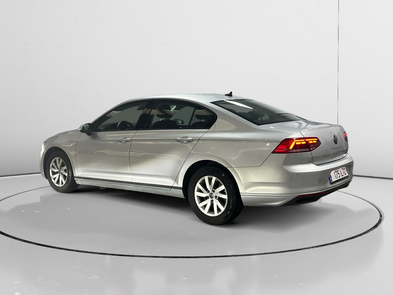 Volkswagen Passat Business 2.0 TDI - foto 5