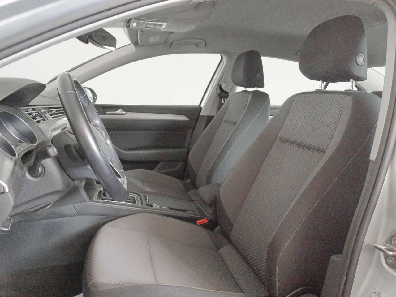 Volkswagen Passat Business 2.0 TDI DSG - foto 11