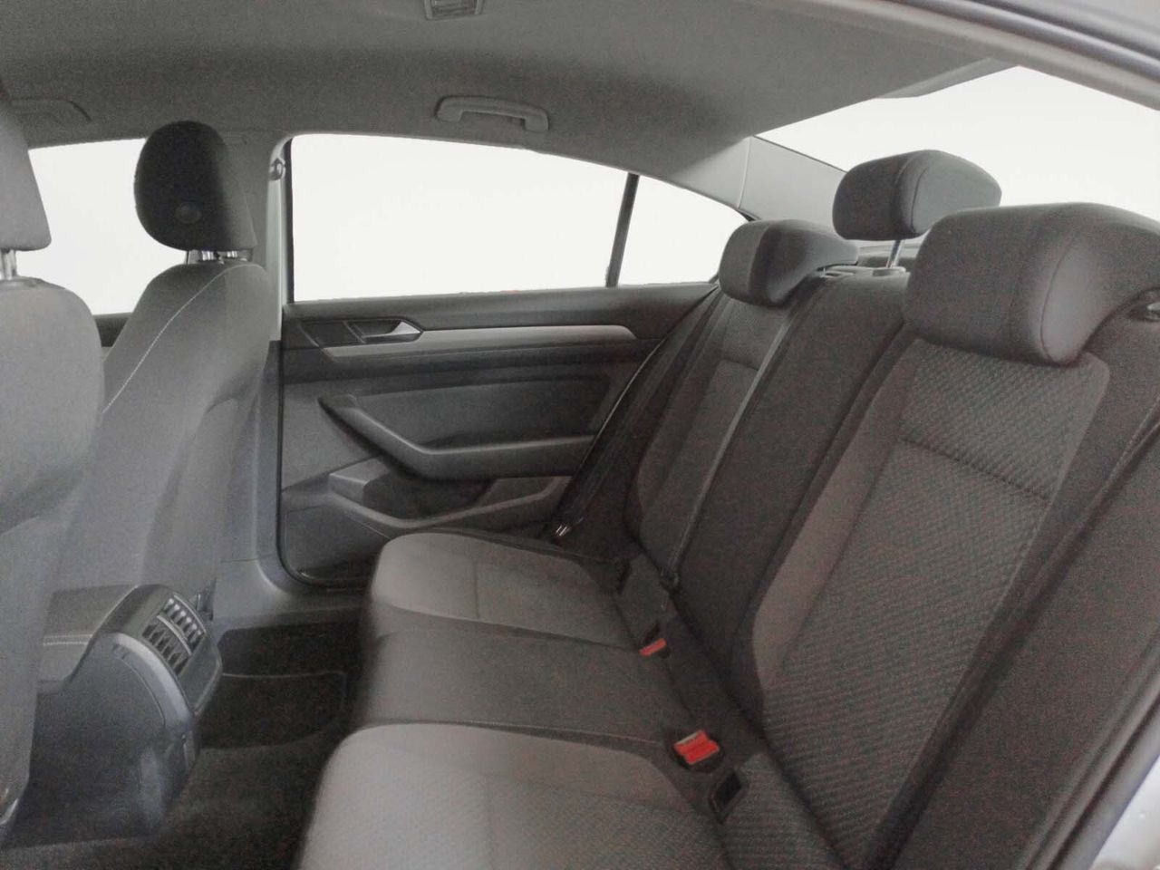 Volkswagen Passat Business 2.0 TDI DSG - foto 12