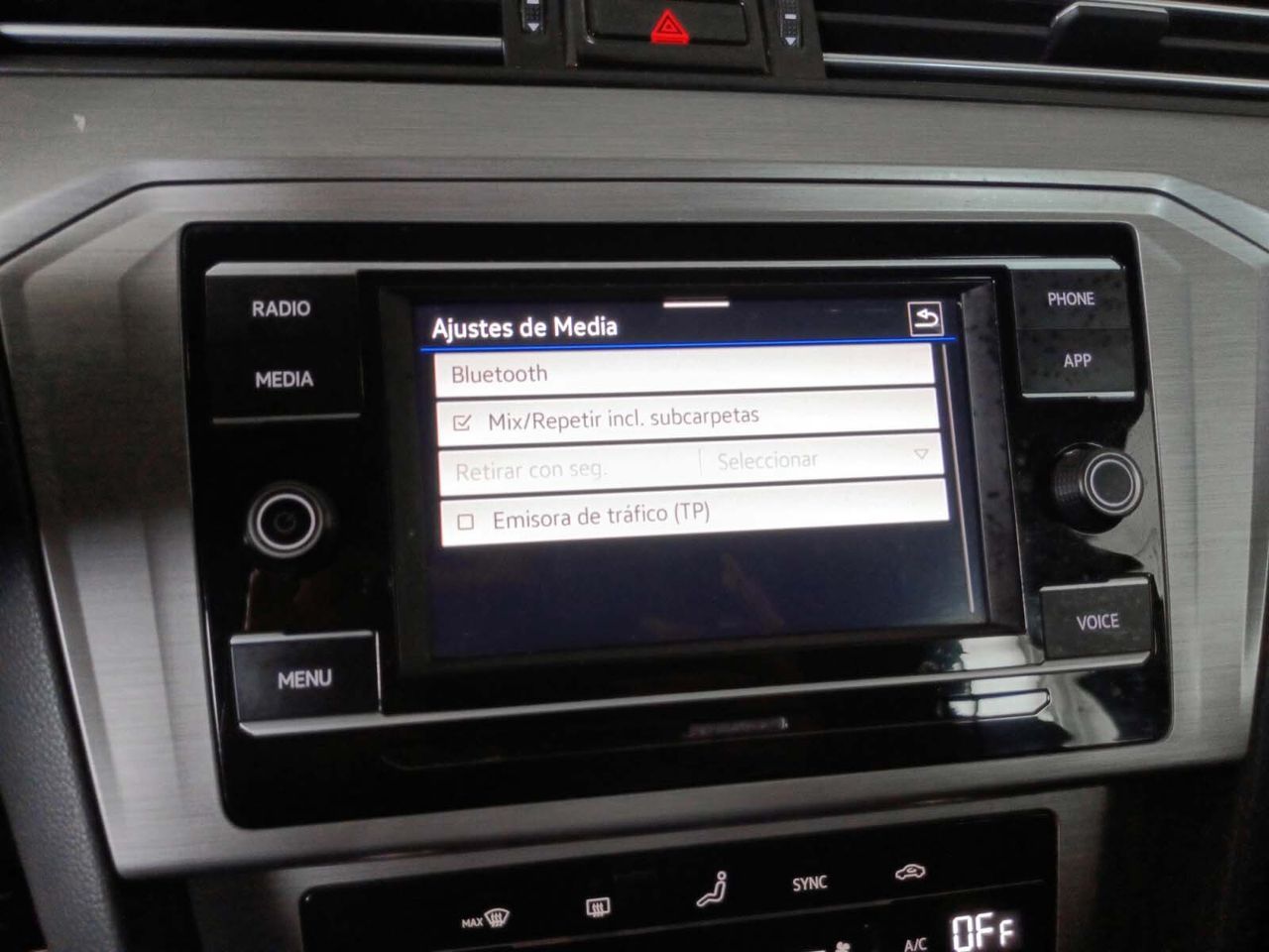 Volkswagen Passat Business 2.0 TDI DSG - foto 20