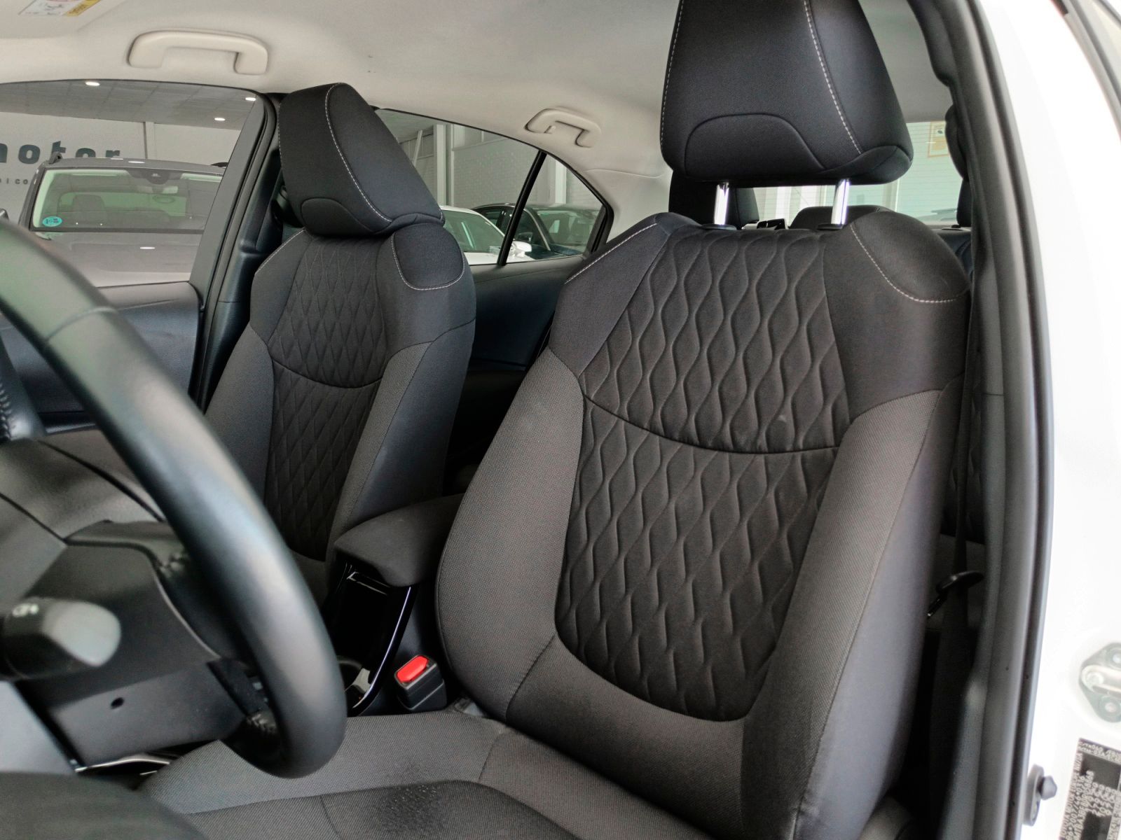 Toyota Corolla 1.5 Sedan - foto 23