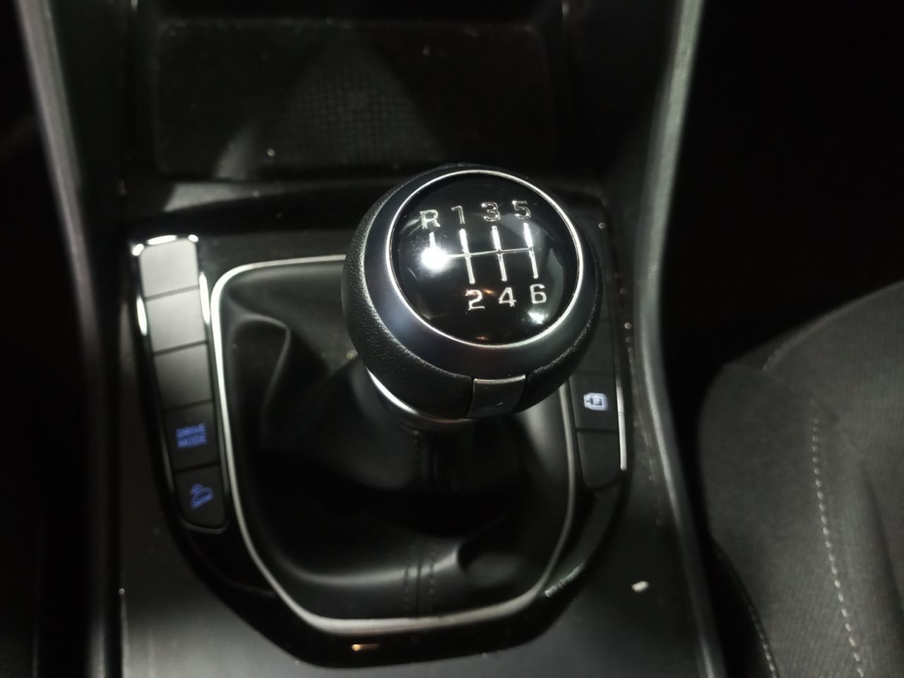 Hyundai Tucson 1.6 T-GDi 48V Maxx - foto 12