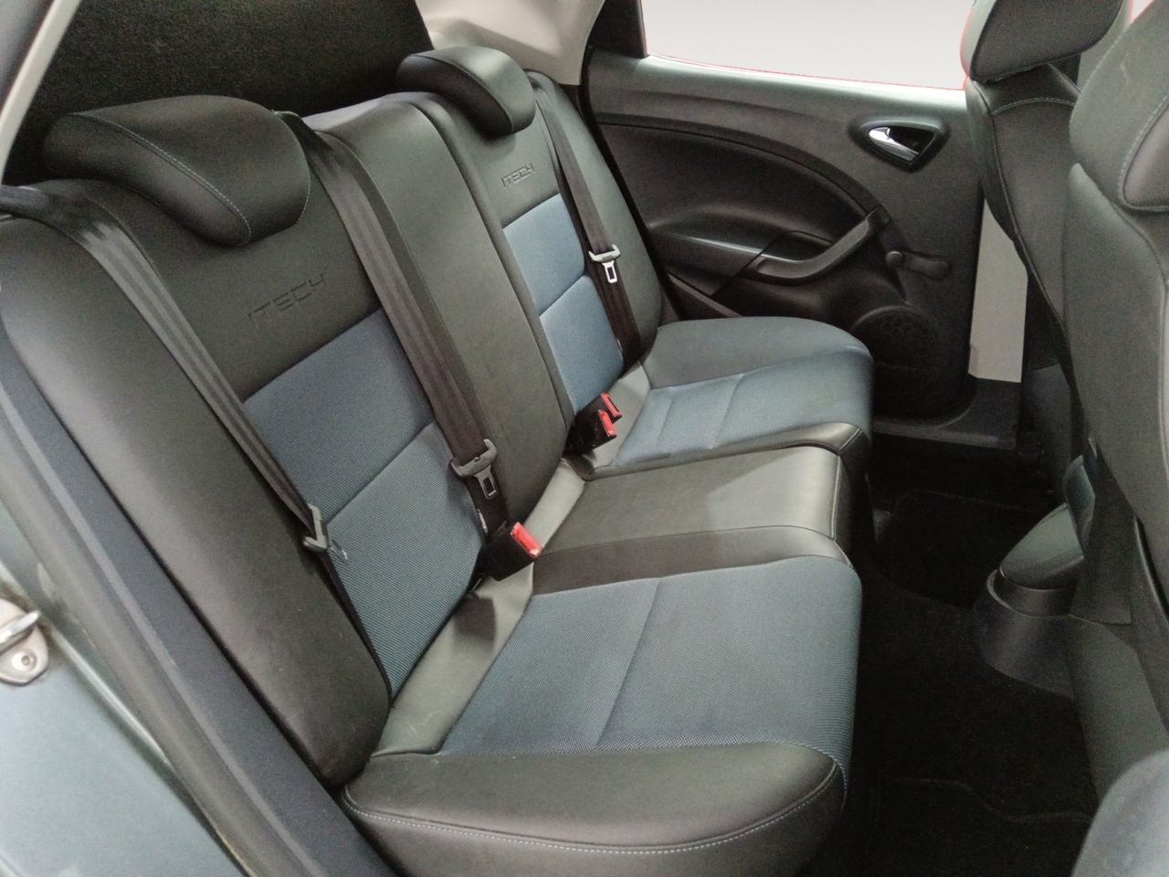 SEAT Ibiza 1.6 TDI Style ITech 30 Aniversario - foto 10
