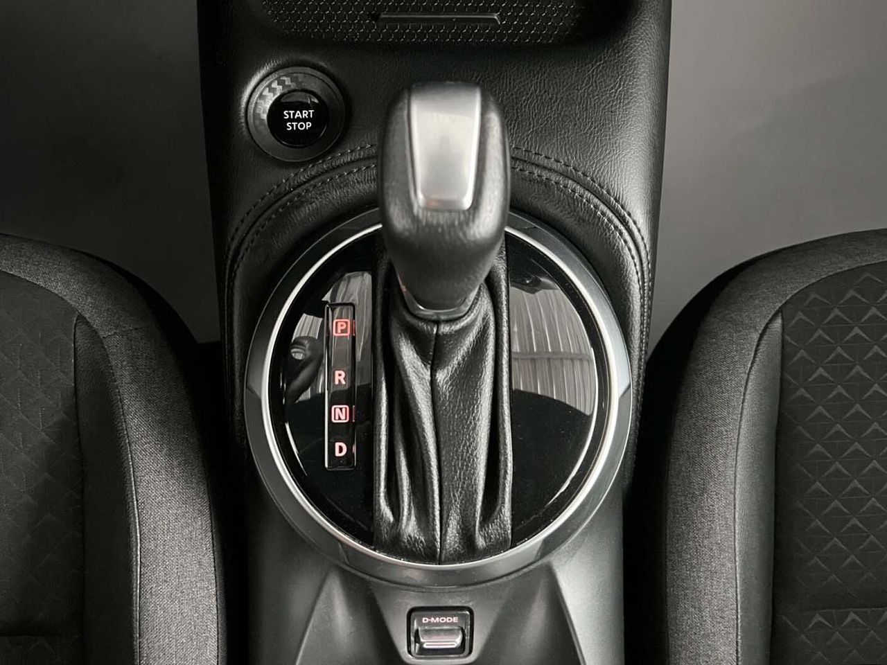 Nissan Juke 1.6 Hybrid N-Connecta - foto 12