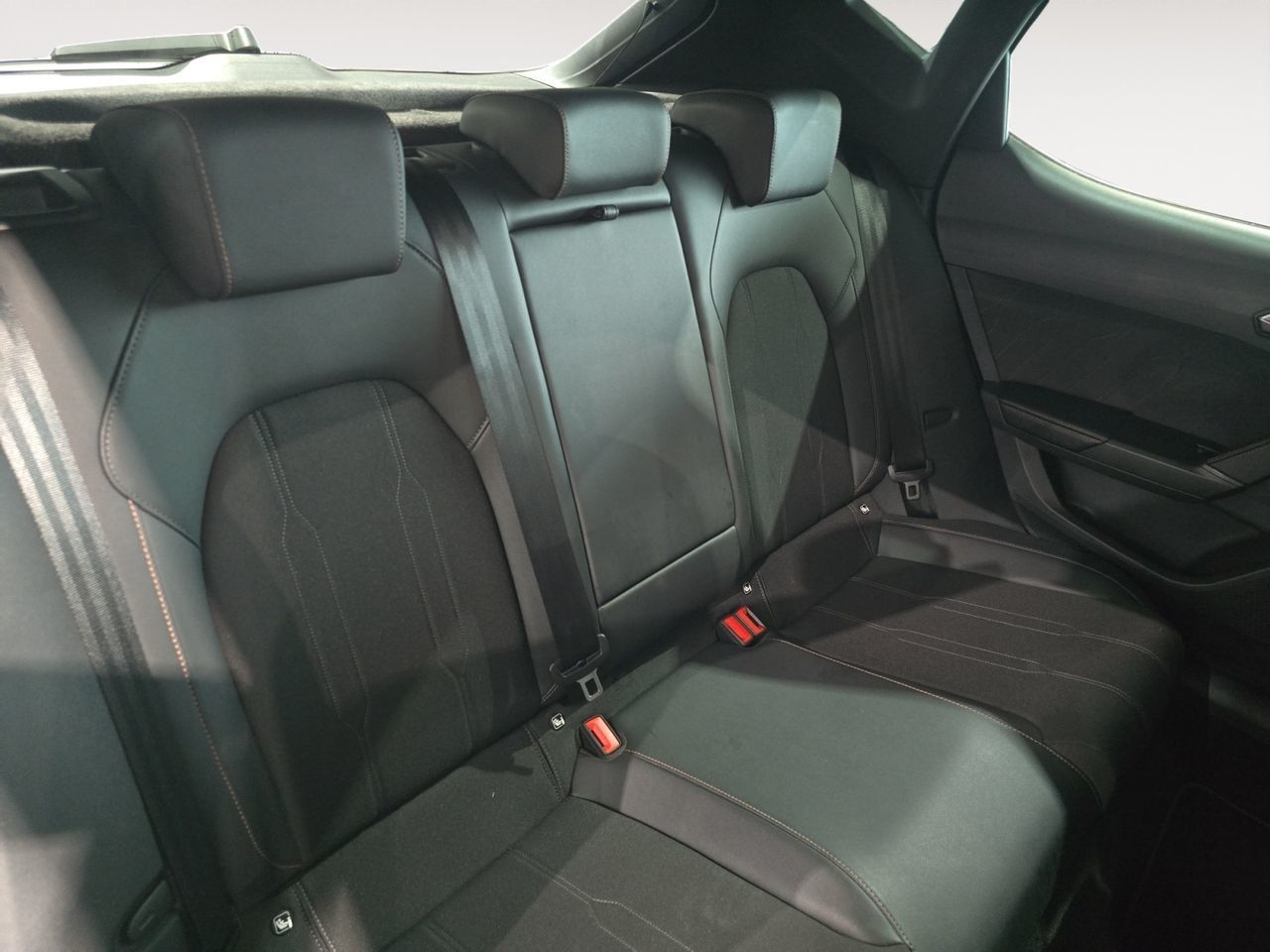 Cupra León 1.5 eTSI DSG - foto 9