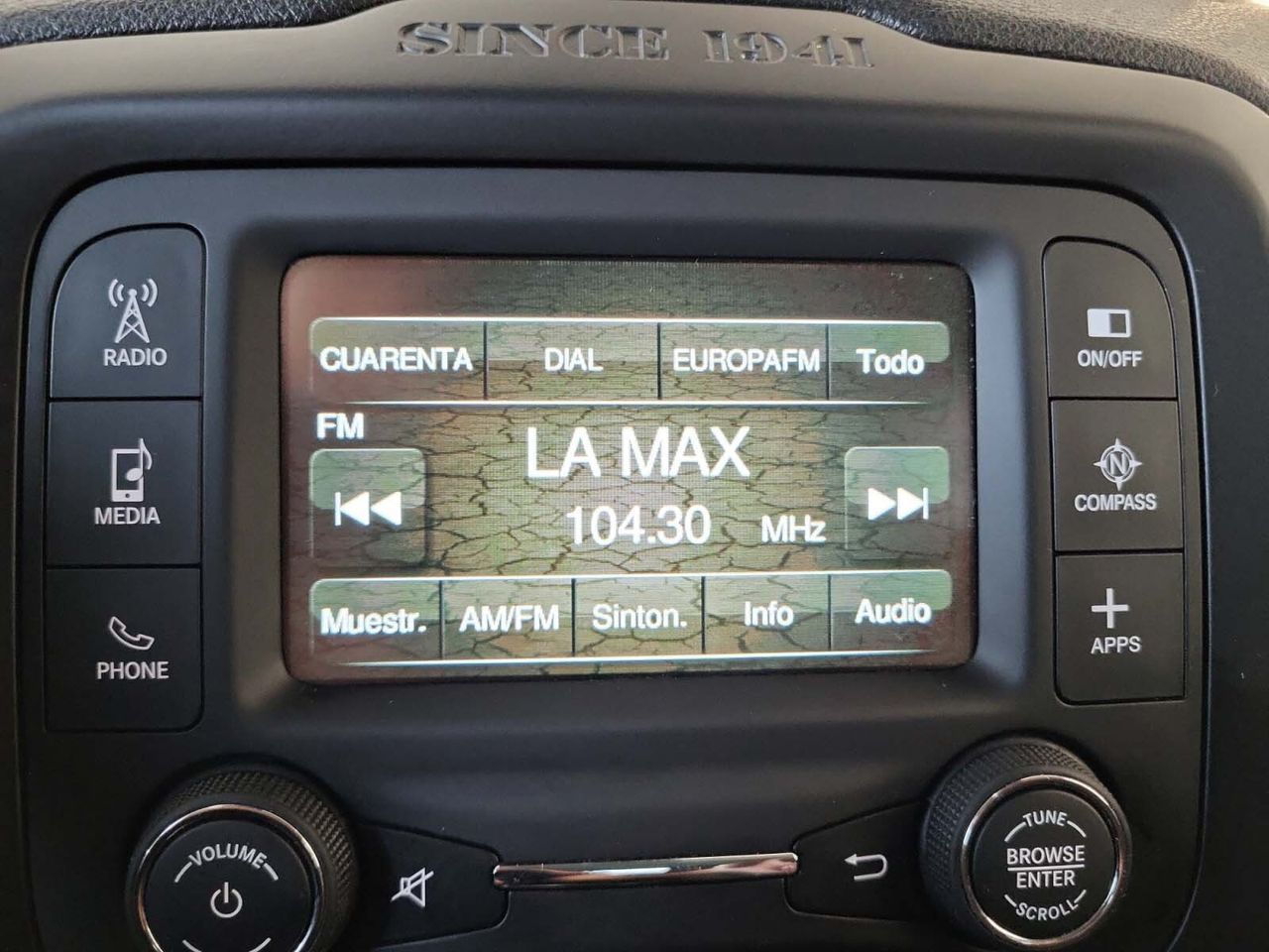 Jeep Renegade 2.0 MultiJet Night Eagle 4x4 Active Drive - foto 16