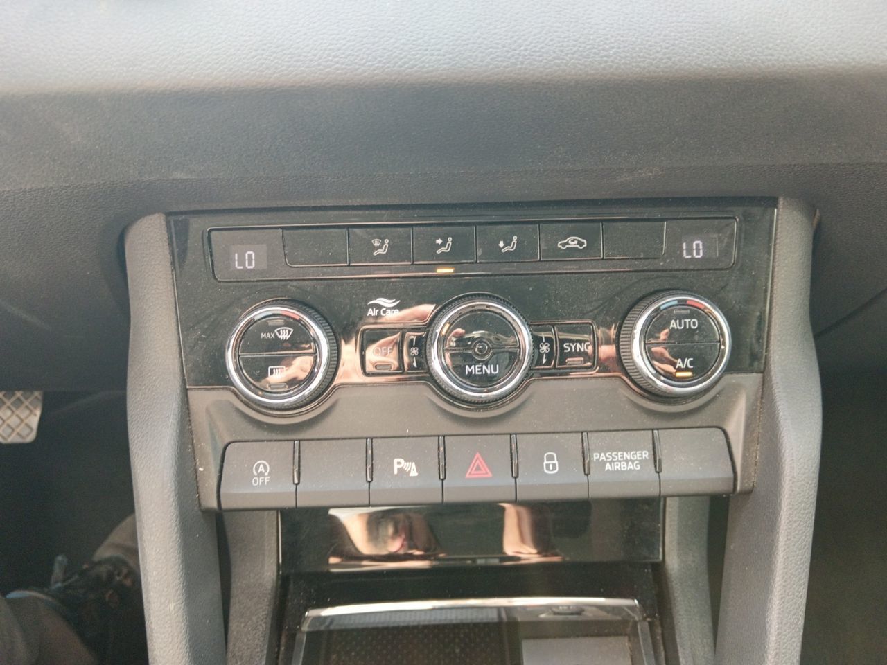Škoda Karoq 2.0 TDI Selection - foto 19