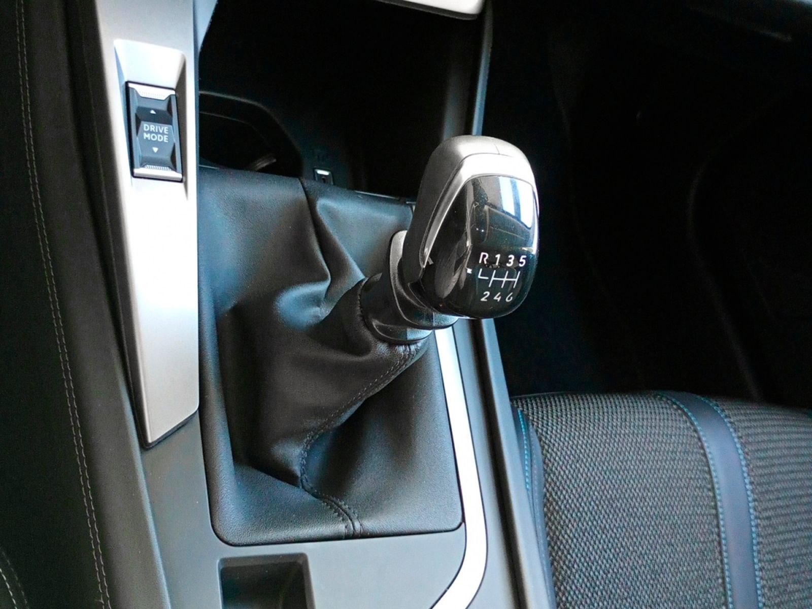 Peugeot 308 PureTech 130 Allure - foto 15