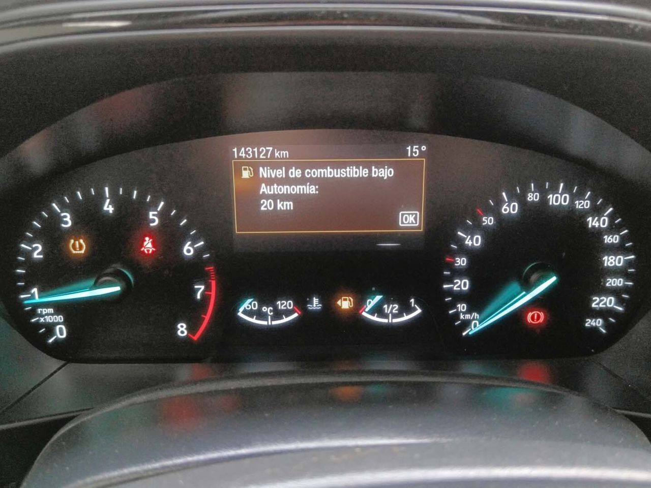 Ford Focus 1.0 EcoBoost ST-Line - foto 13