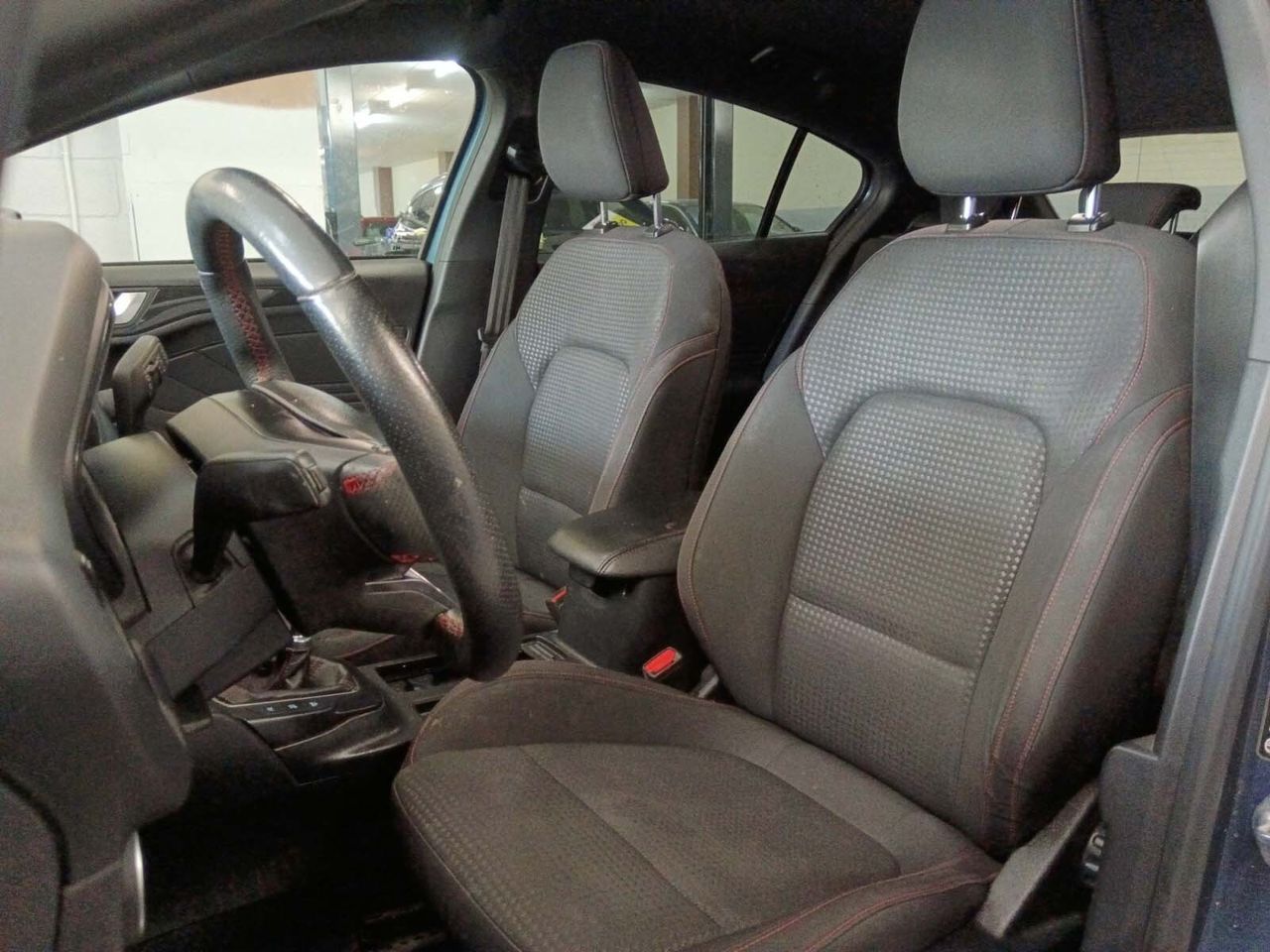 Ford Focus 1.0 EcoBoost ST-Line - foto 20