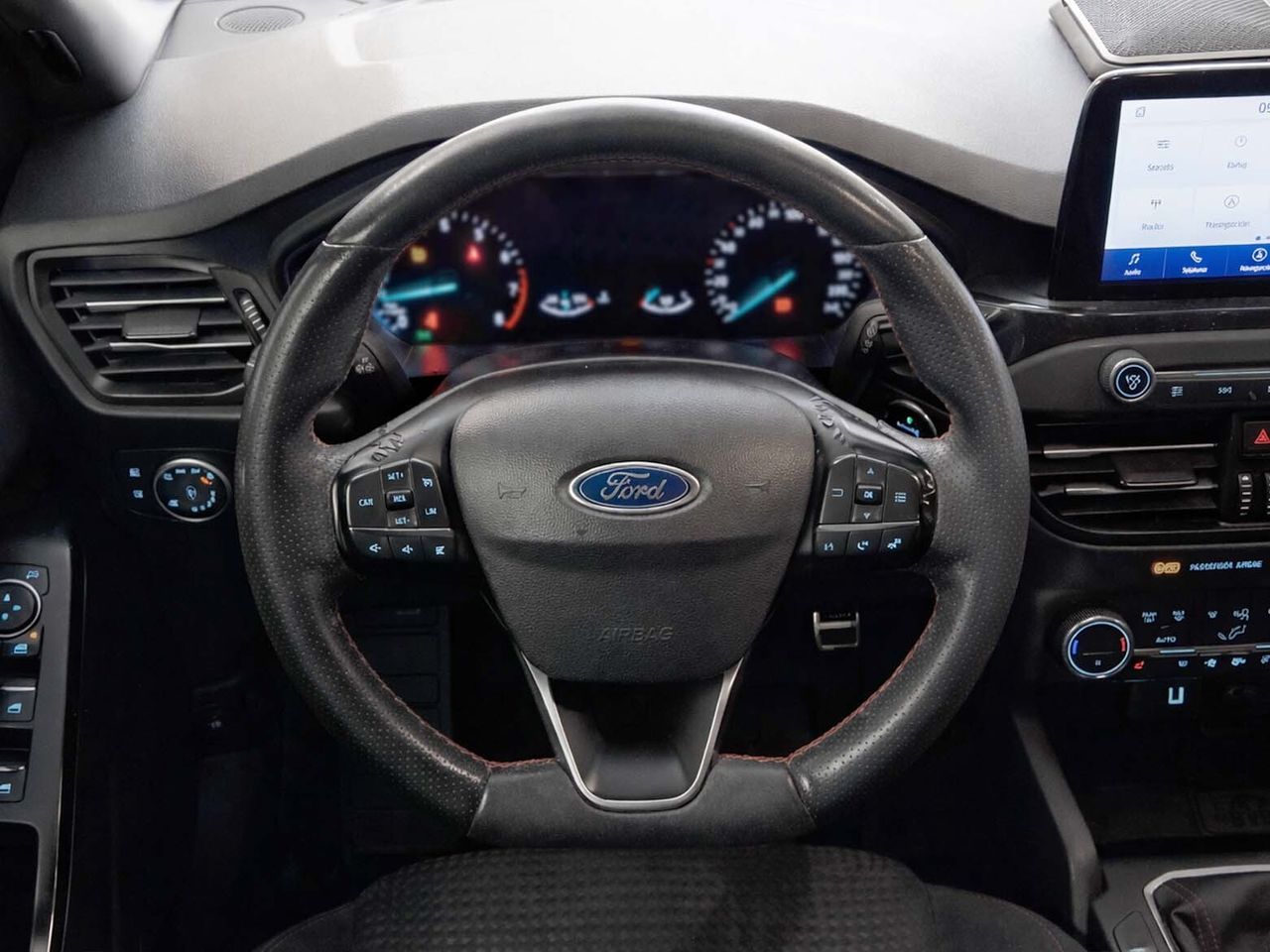 Ford Focus 1.0 EcoBoost ST-Line - foto 8