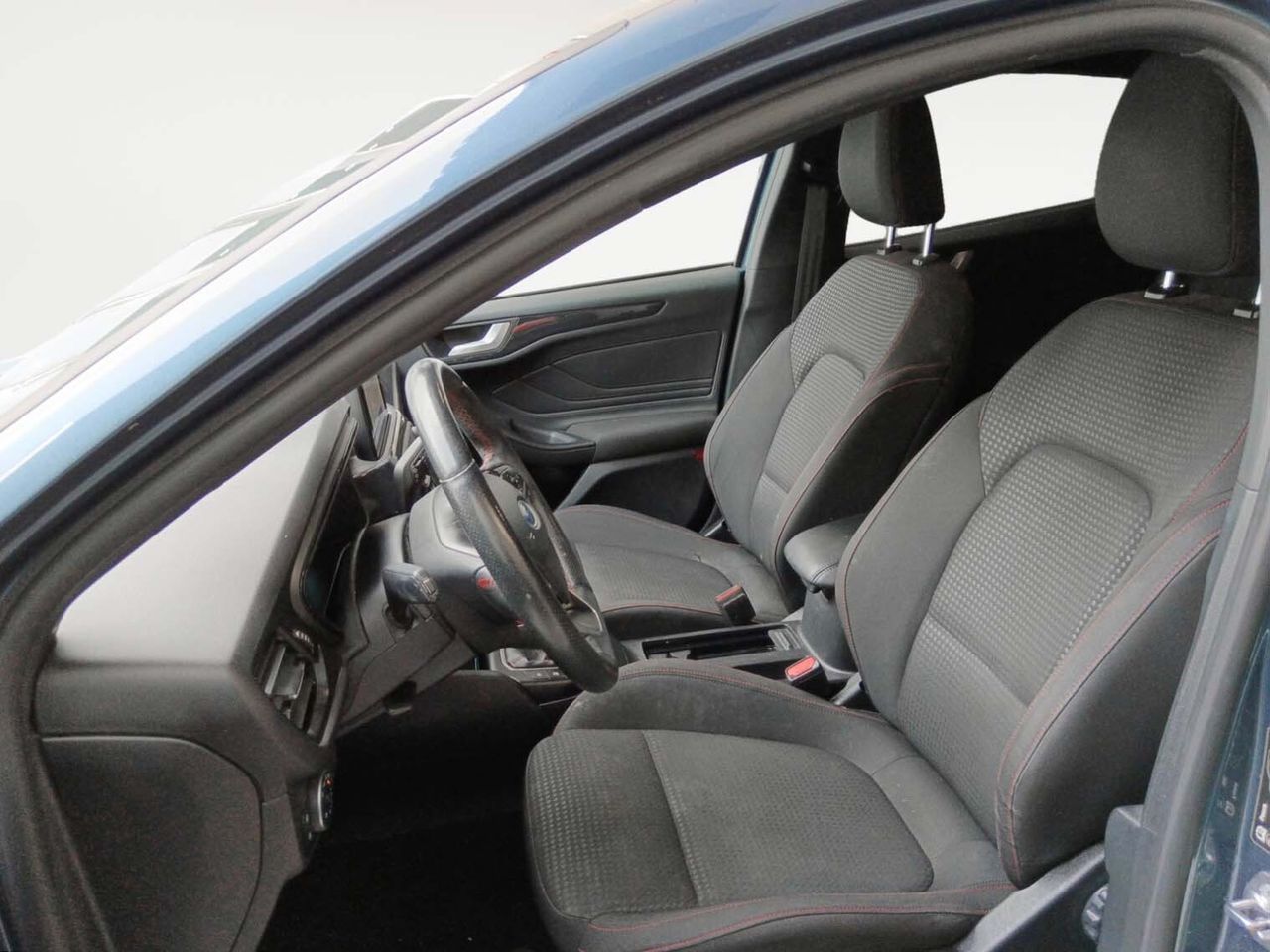 Ford Focus 1.0 EcoBoost ST-Line - foto 9