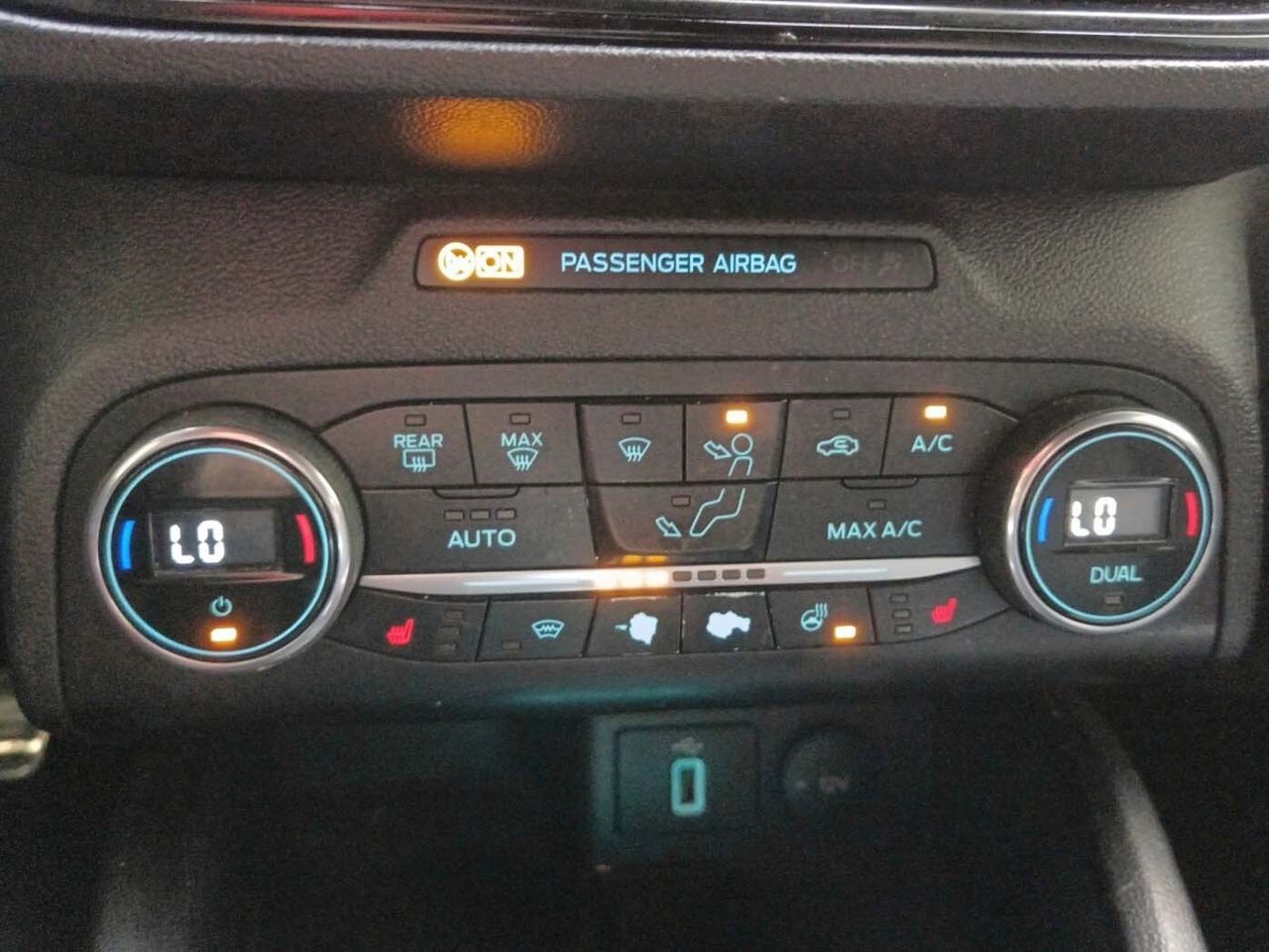 Ford Focus 1.0 EcoBoost ST-Line - foto 19