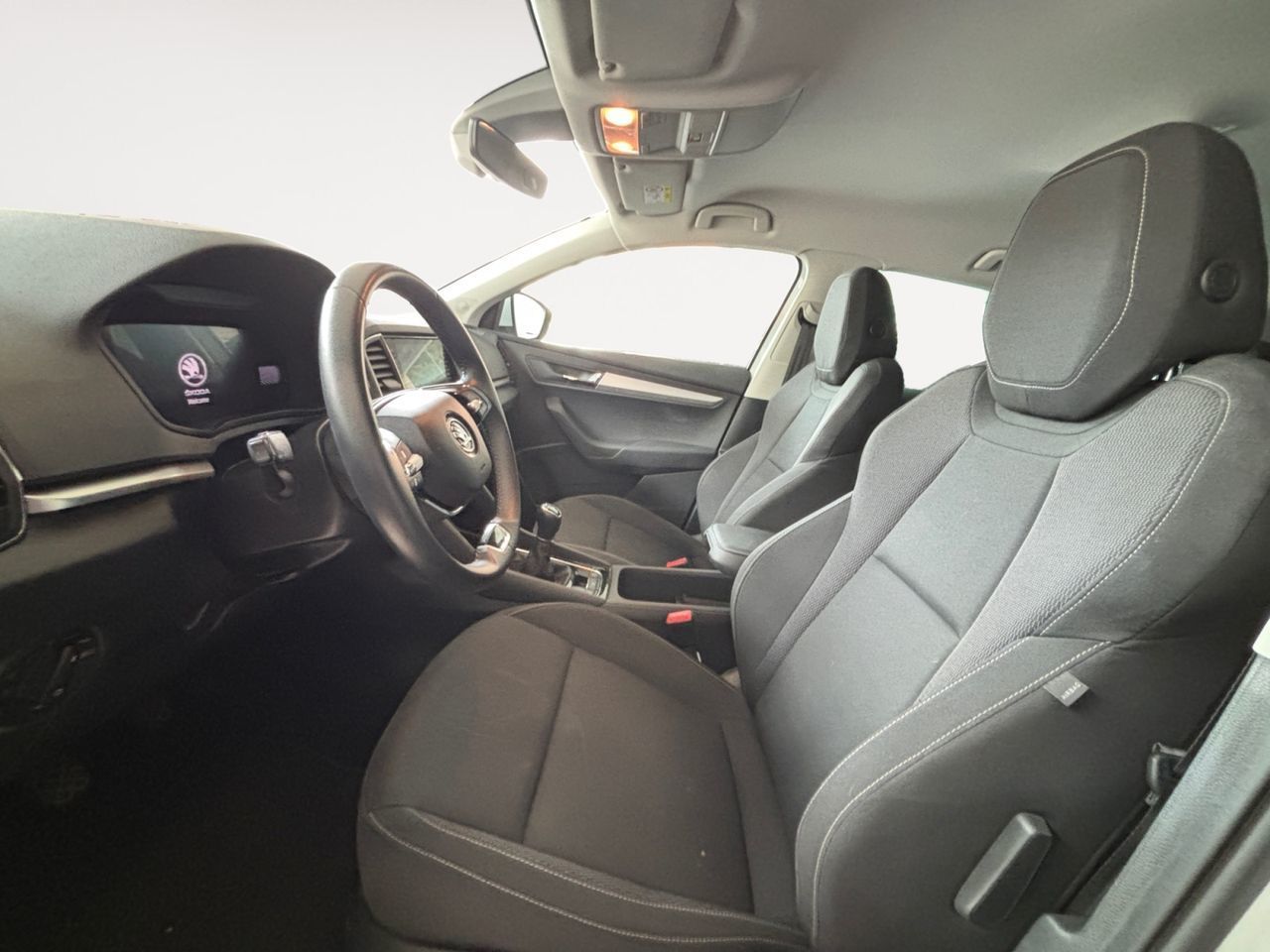 Škoda Karoq 2.0 TDI Selection - foto 9