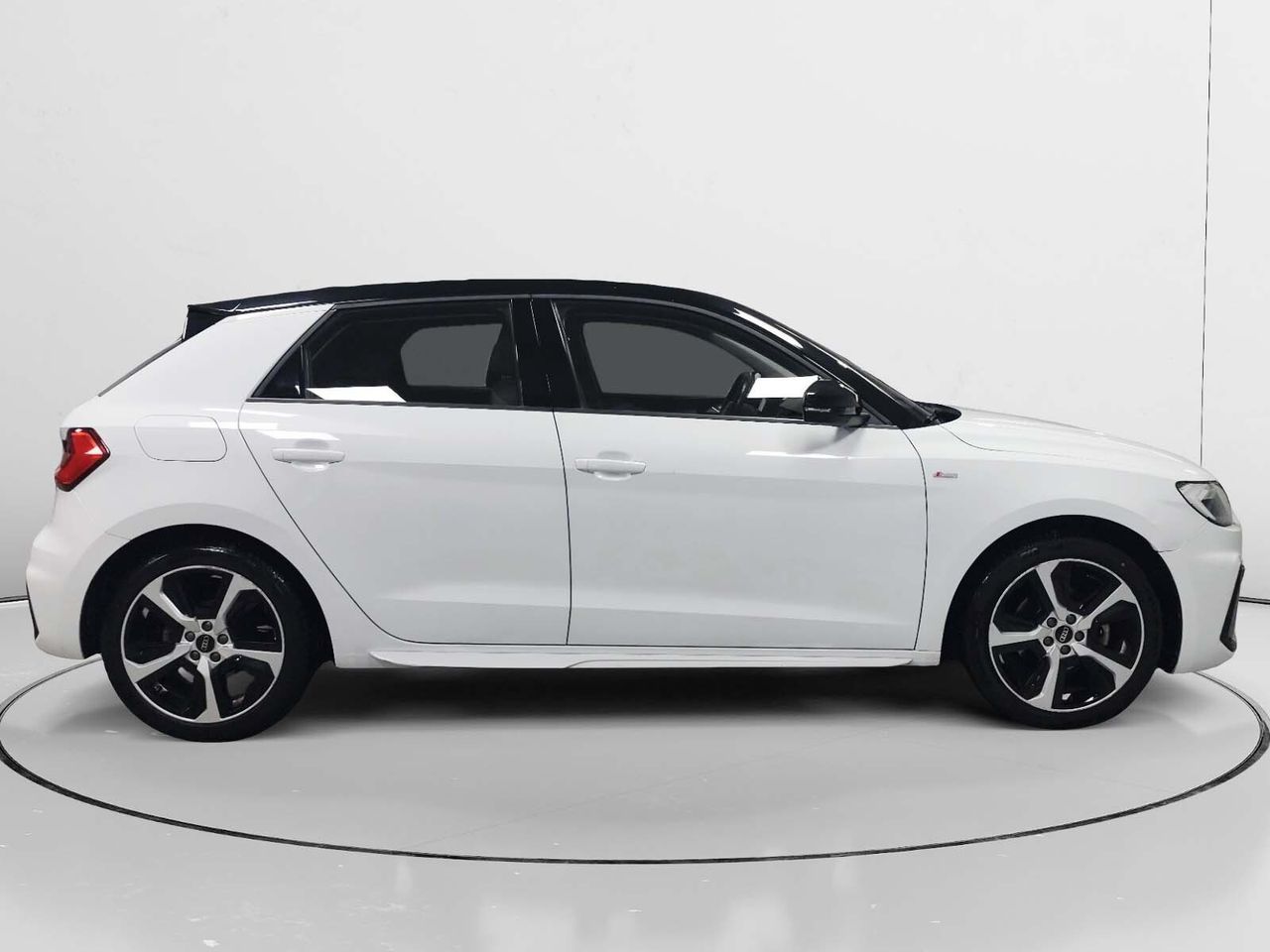 Audi A1 Adrenalin edition 30 TFSI - foto 2