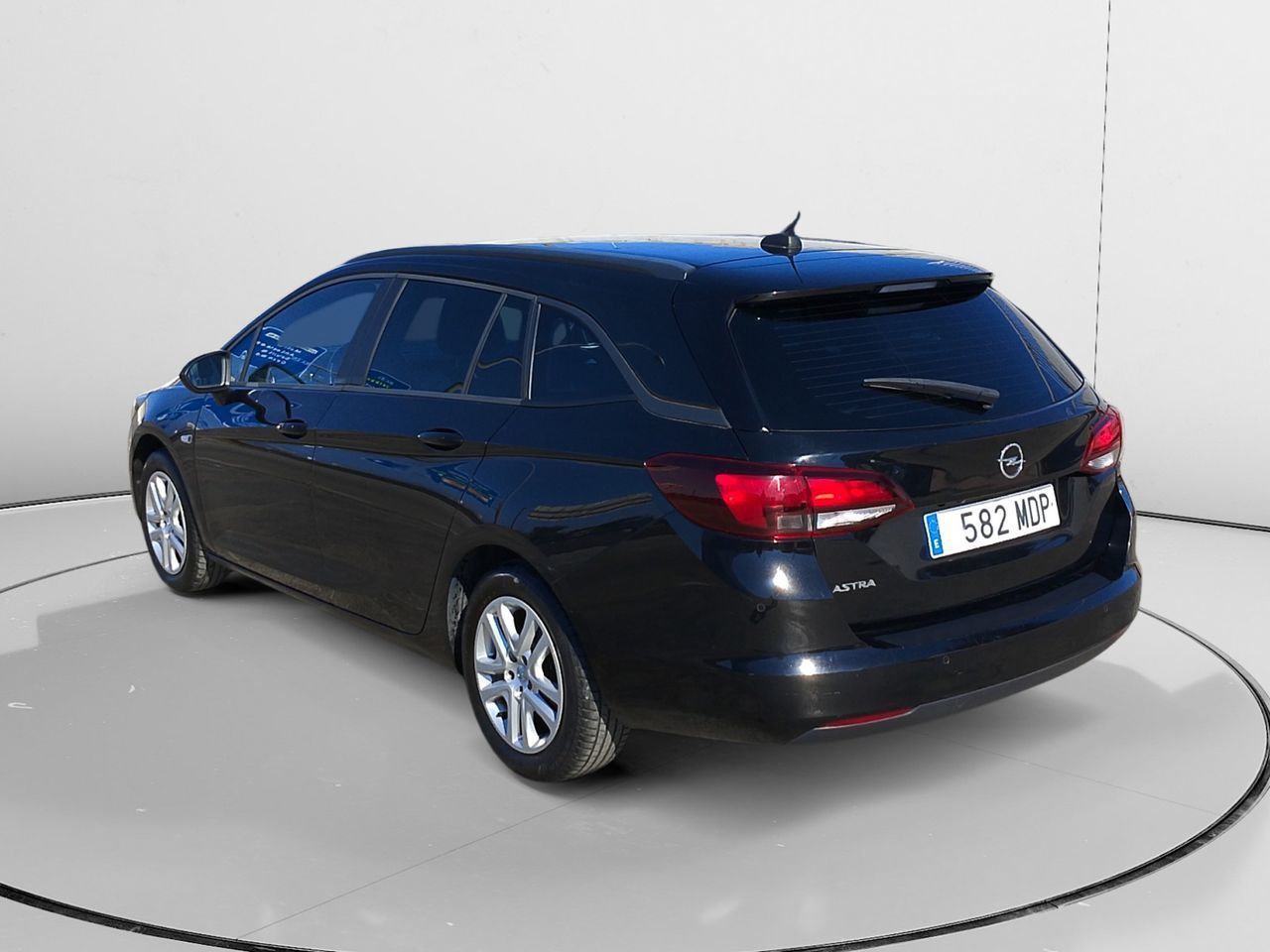 Opel Astra Sports Tourer 1.5D DVH Business Elegance - foto 4