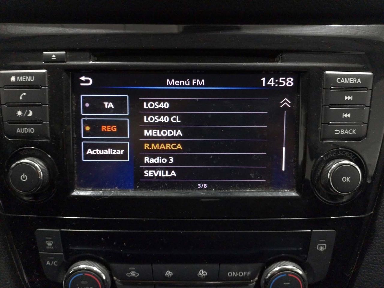 Nissan Qashqai dCi 115 Acenta - foto 16