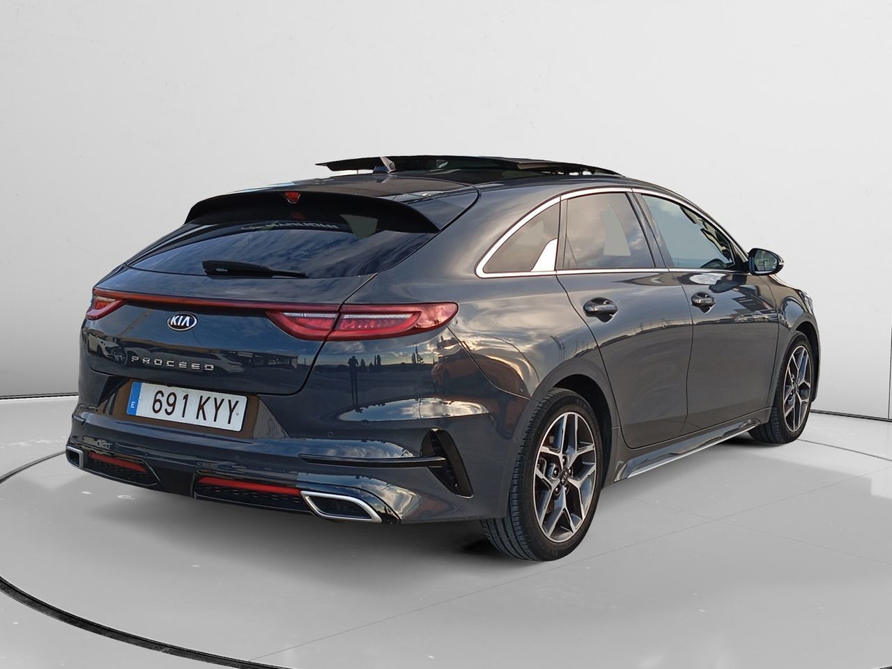 Kia Ceed 1.6 CRDi GT Line DCT - foto 2