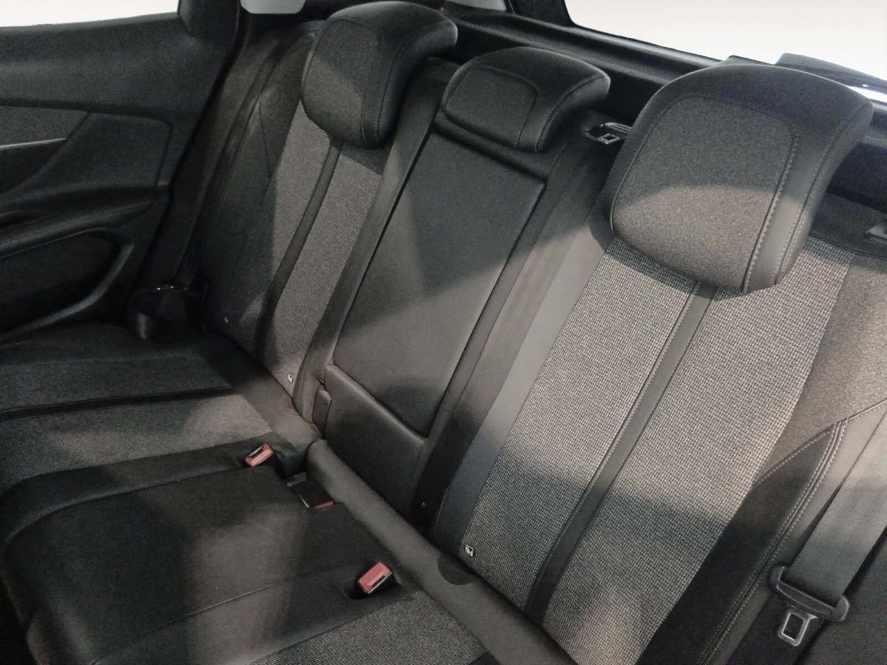 Peugeot 3008 BlueHDi 130 Allure - foto 10
