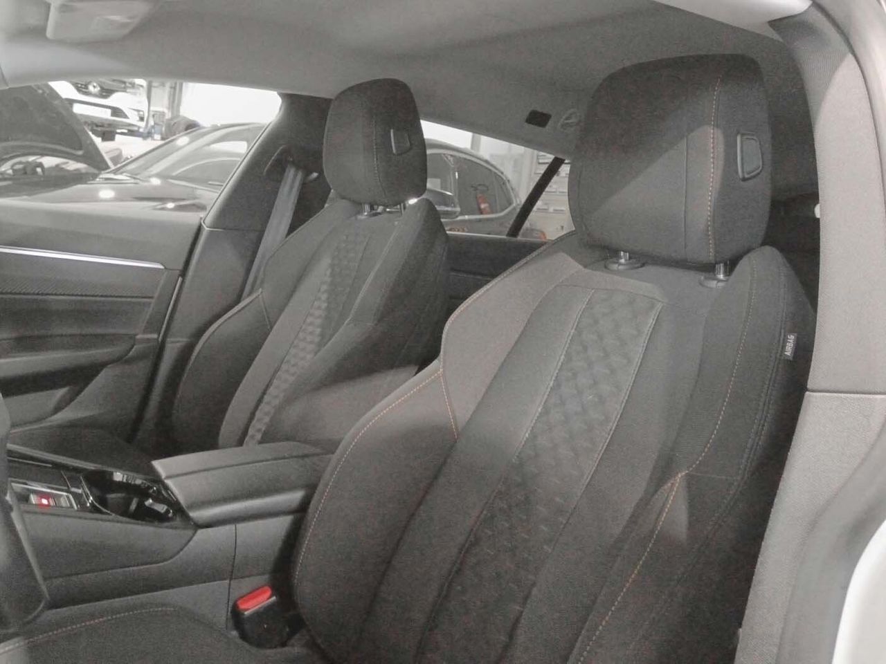 Peugeot 508 BlueHDi 130 Active EAT8 - foto 19