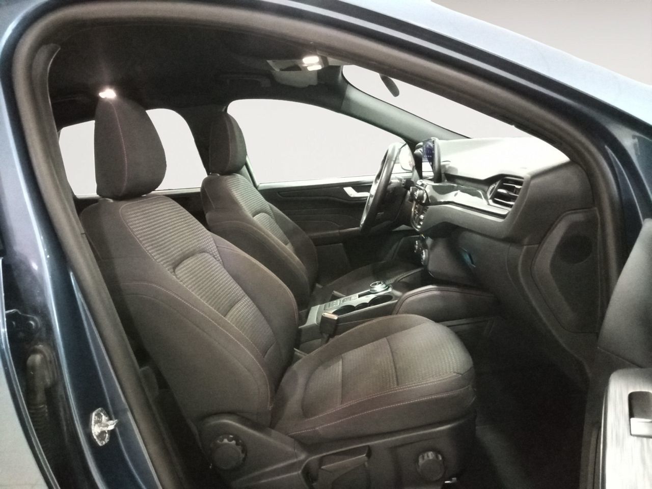 Ford Kuga 1.5 EcoBlue ST-Line - foto 11