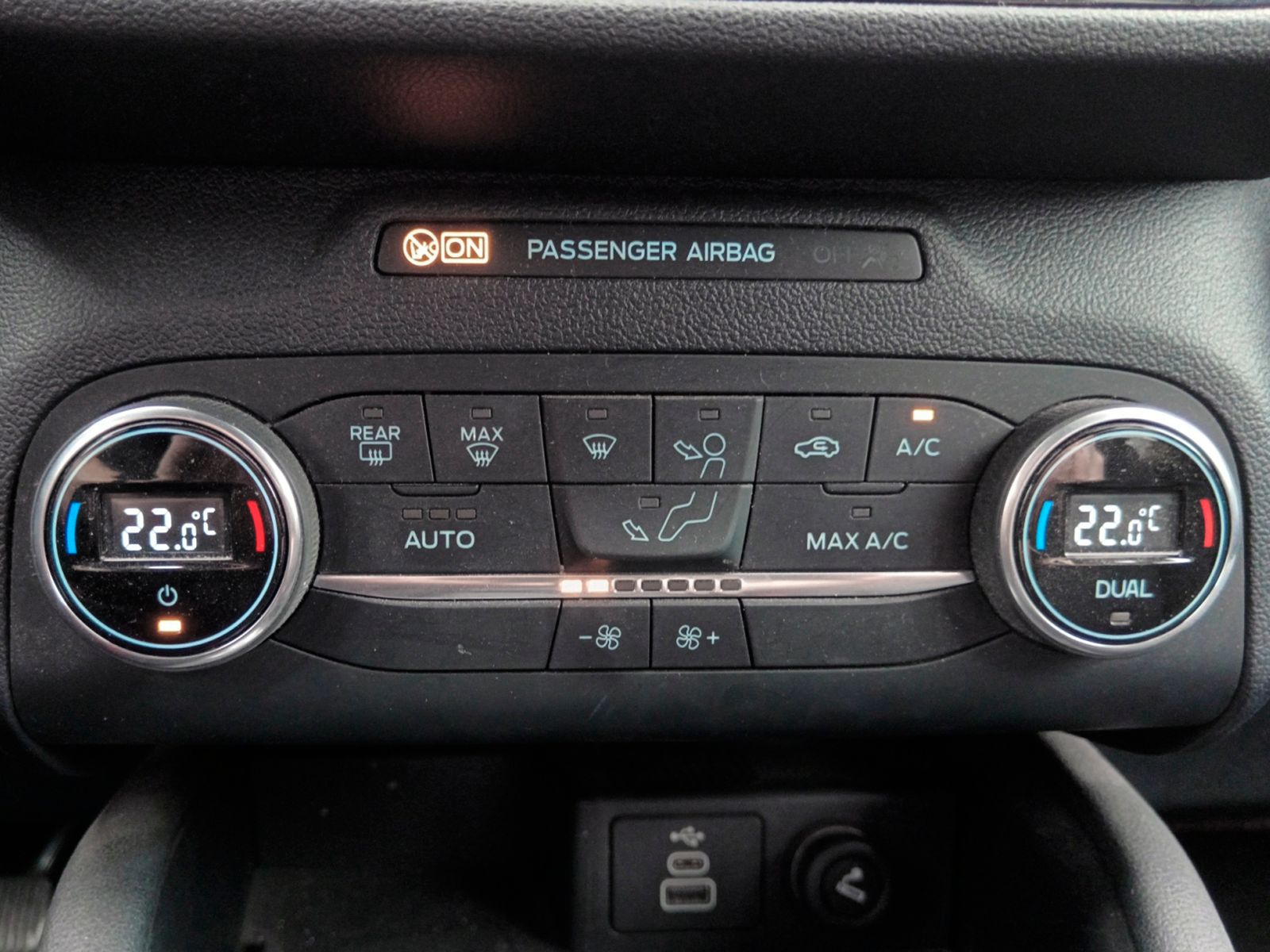 Ford Kuga 2.5 Duratec PHEV ST-Line - foto 22