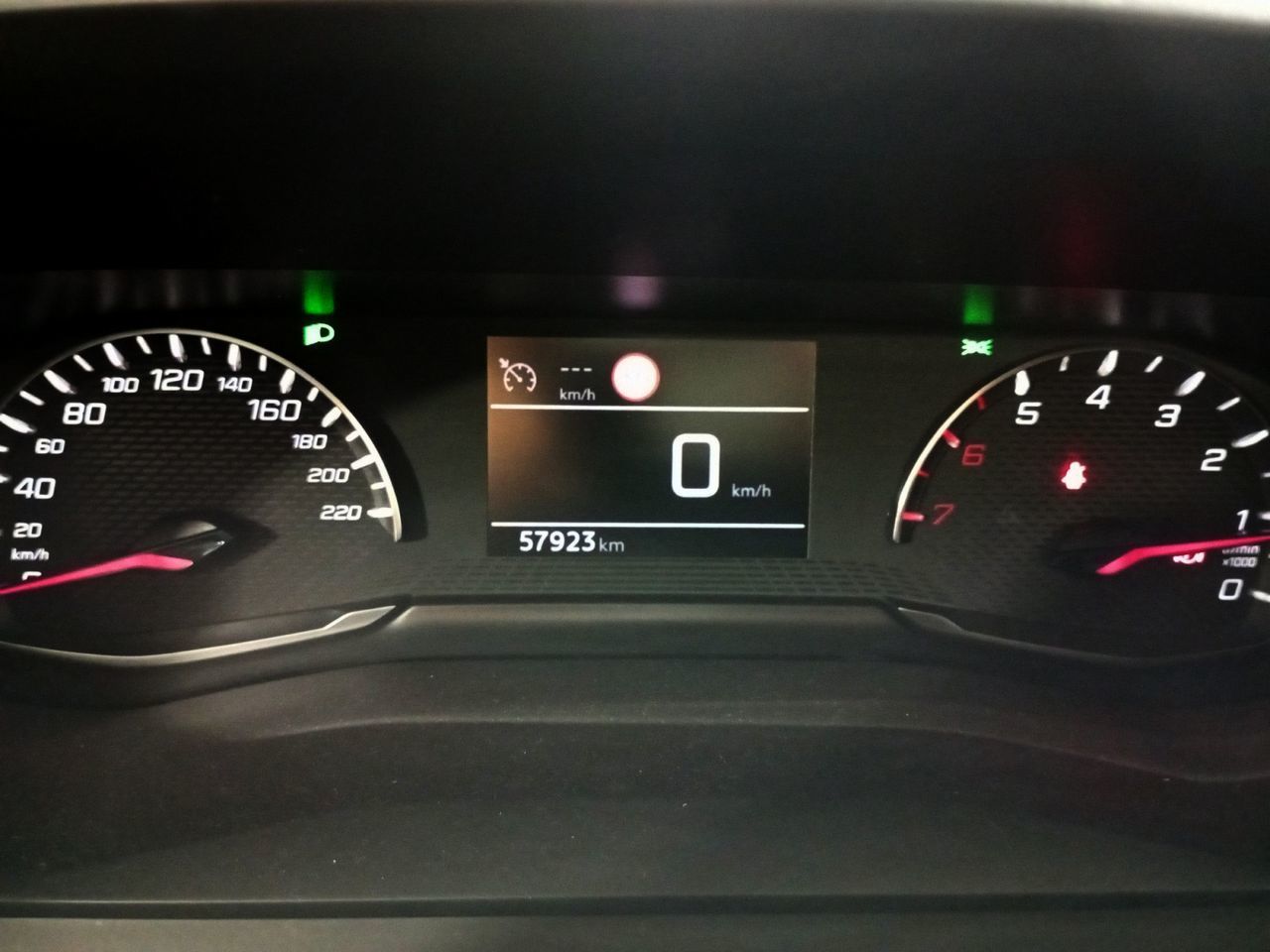 Peugeot 2008 PureTech 100 Allure - foto 14