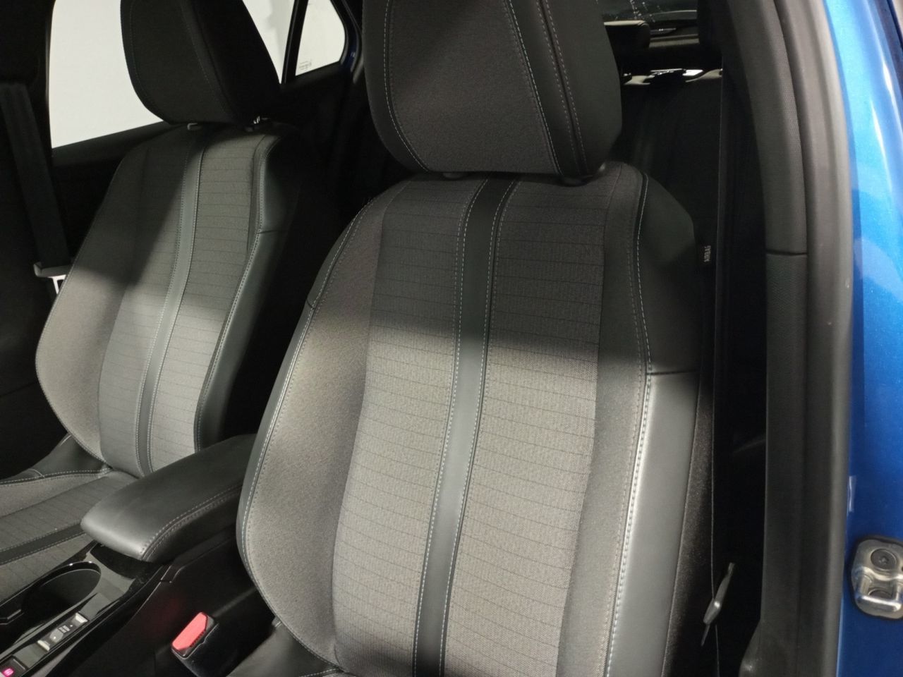 Peugeot 2008 PureTech 100 Allure - foto 20