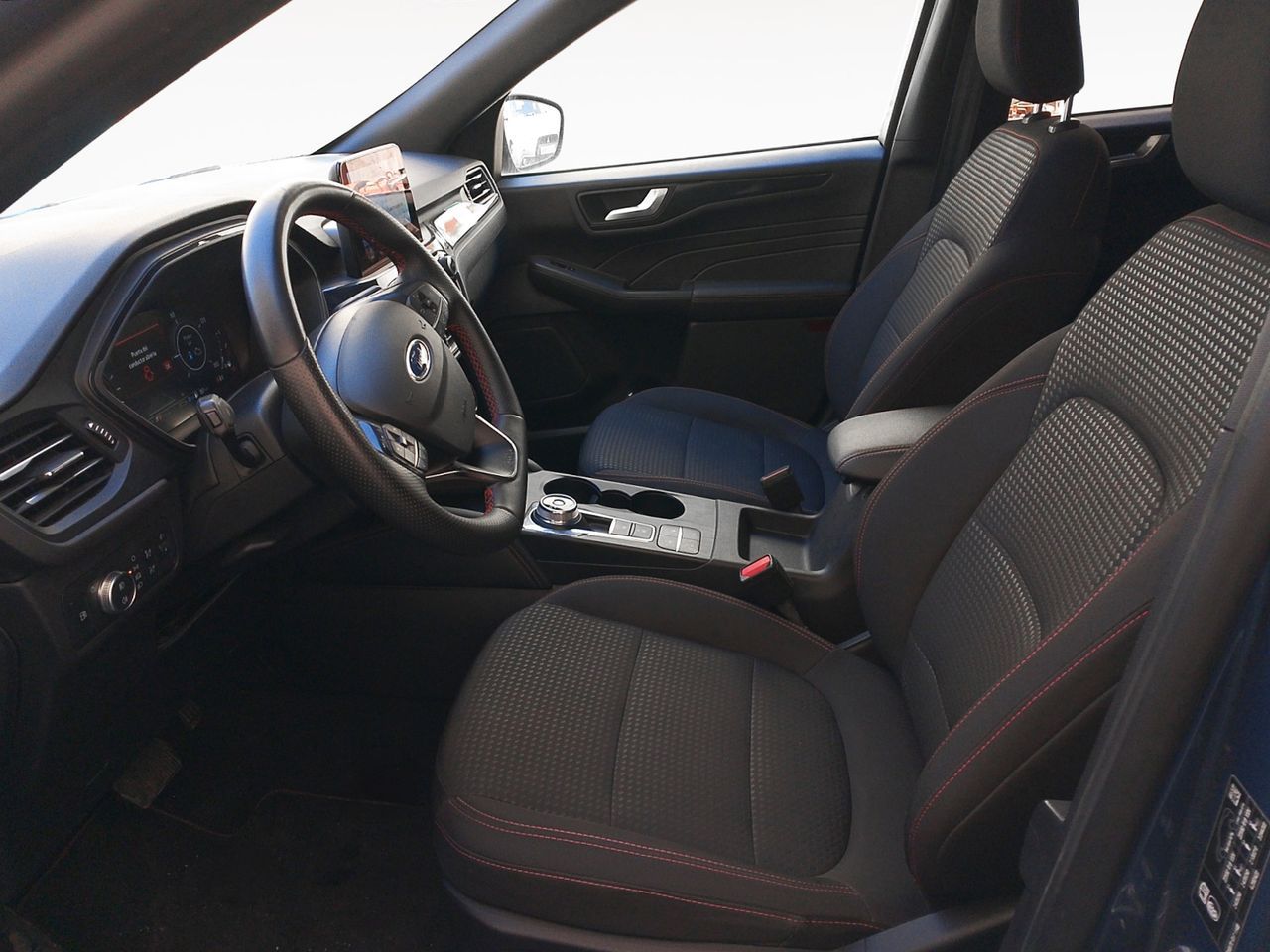 Ford Kuga 2.5 Duratec PHEV ST-Line - foto 10