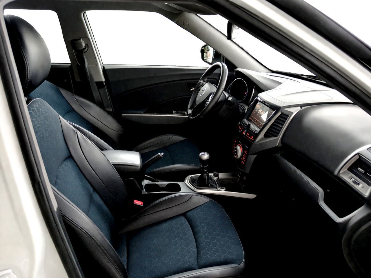 SsangYong Tivoli G16 Limited 4x2 - foto 11