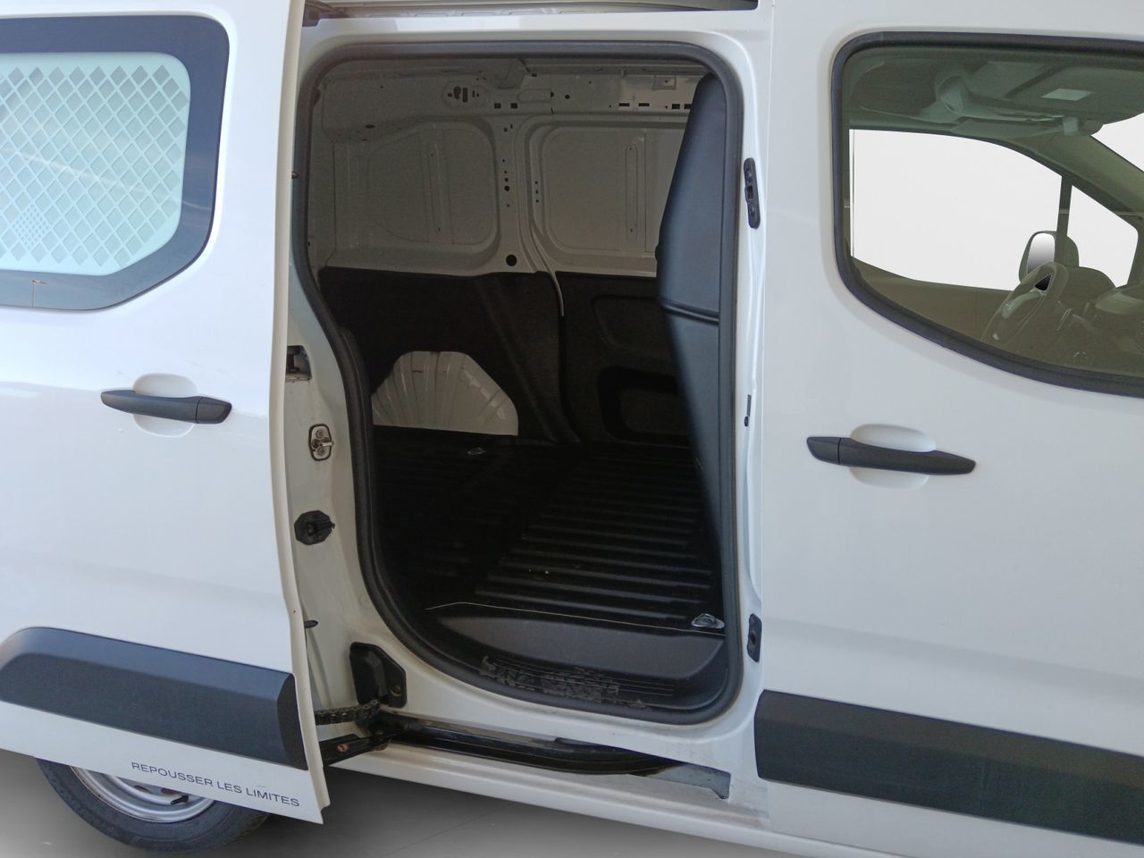 Peugeot Partner Furgon BlueHDi 130 Premium Standard 1000kg EAT8 - foto 11
