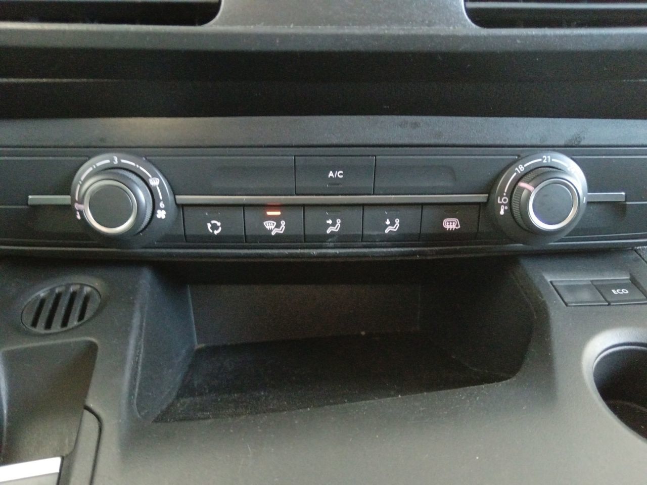 Peugeot Partner Furgon BlueHDi 130 Premium Standard 1000kg EAT8 - foto 20