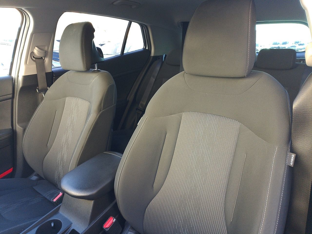 Kia Sportage 1.6 T-GDi Concept 4x2 - foto 20