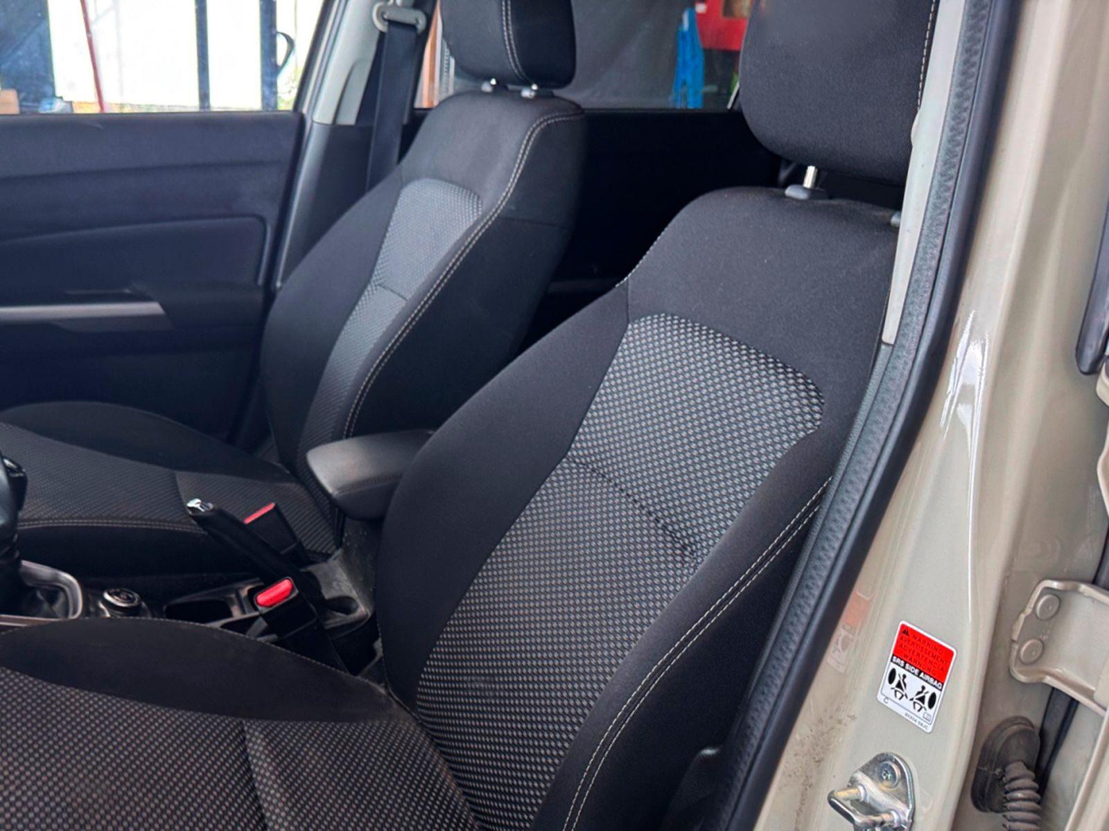 Suzuki Vitara 1.4 T Mild Hybrid GLE 4WD - foto 21