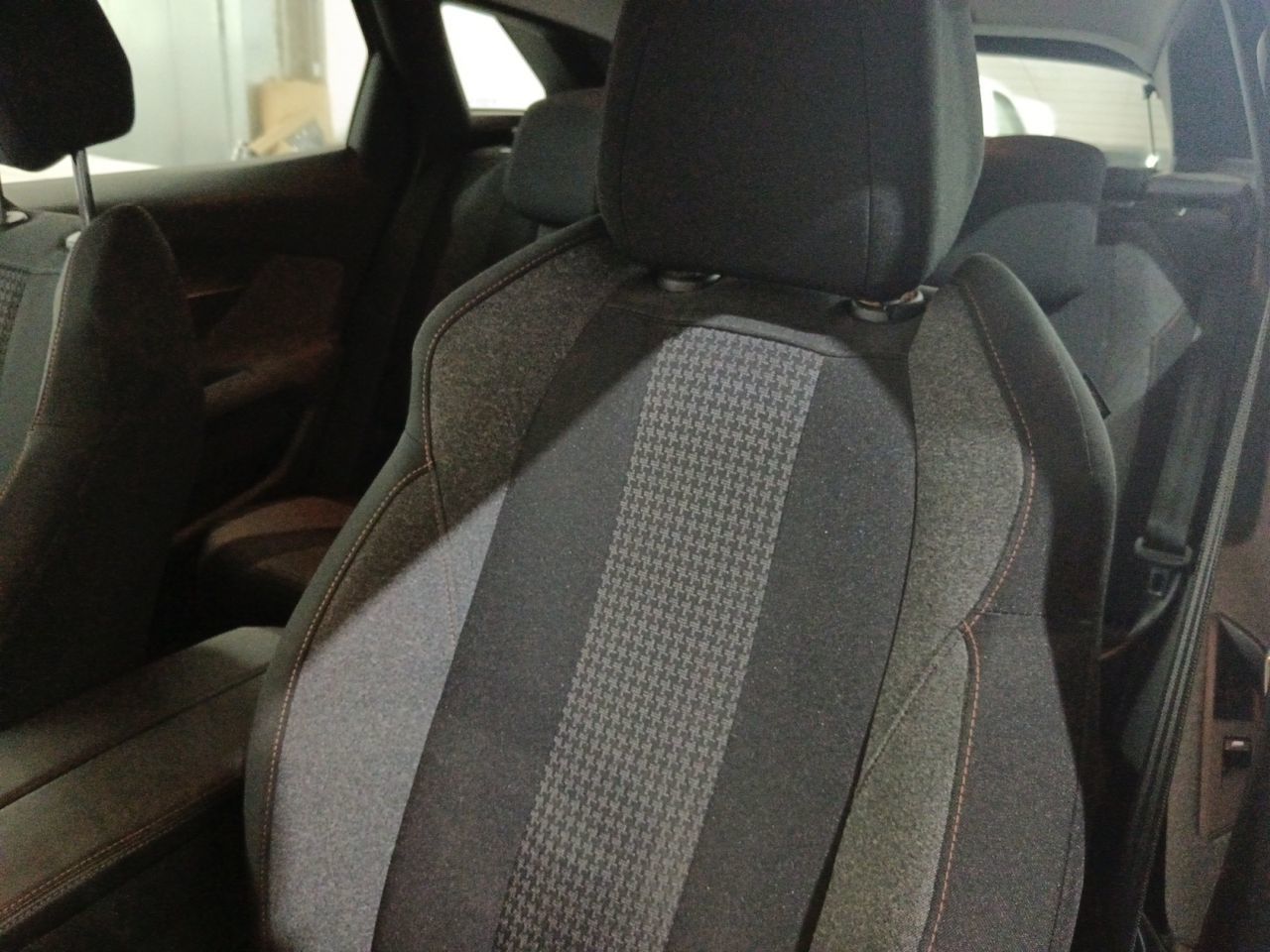 Peugeot 3008 BlueHDi 130 Active Pack - foto 19