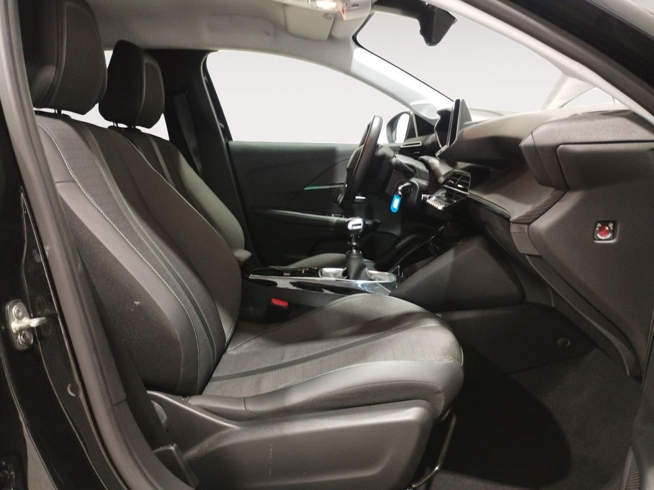 Peugeot 208 PureTech 100 Allure - foto 10