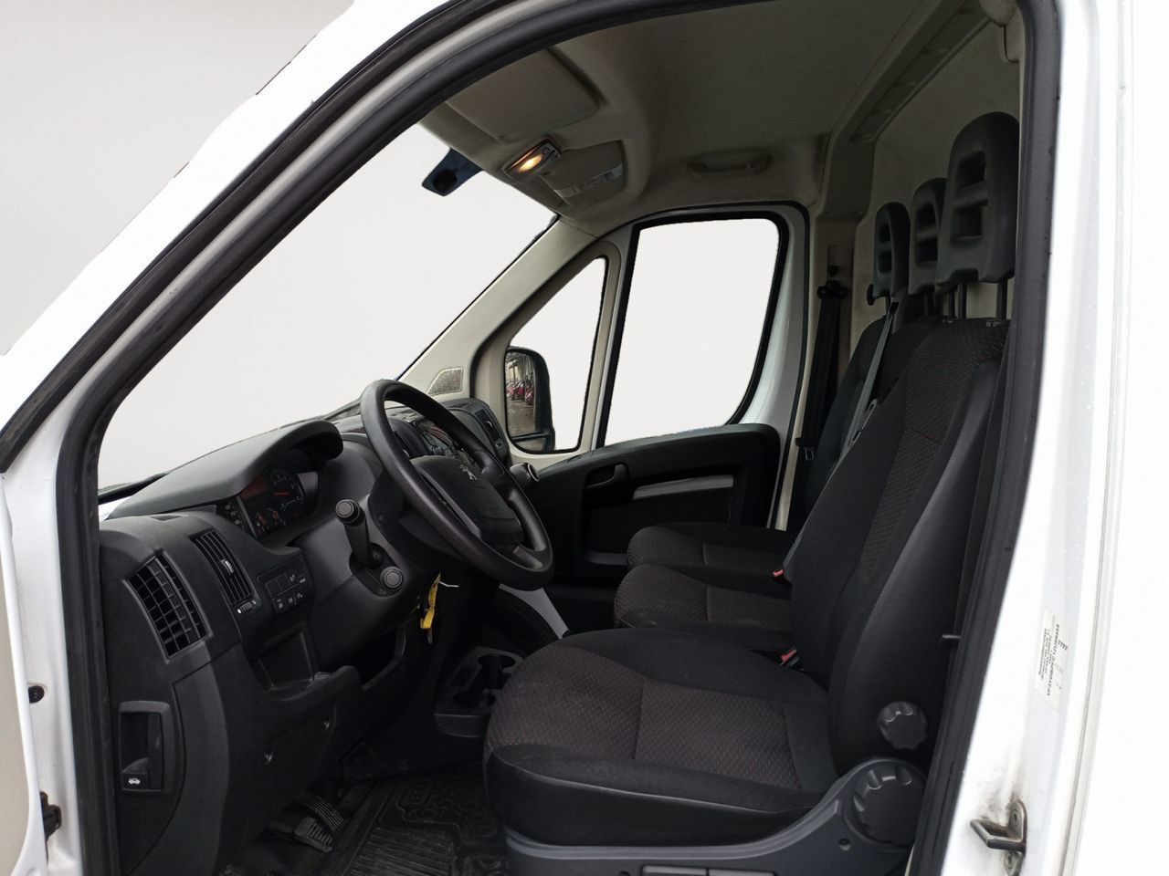 Peugeot Boxer Furgon BlueHDi 140 435 L4H3 - foto 9