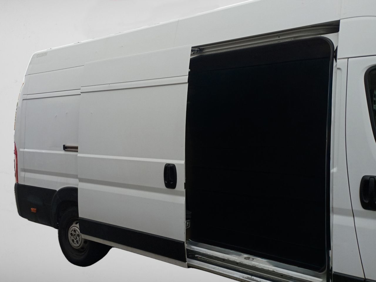 Peugeot Boxer Furgon BlueHDi 140 435 L4H3 - foto 11