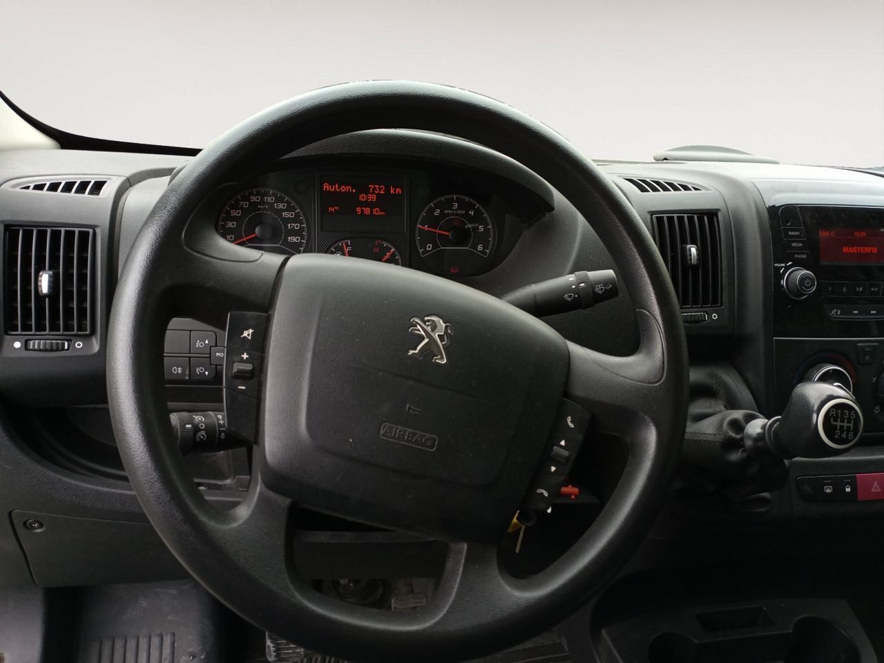 Peugeot Boxer Furgon BlueHDi 140 435 L4H3 - foto 8