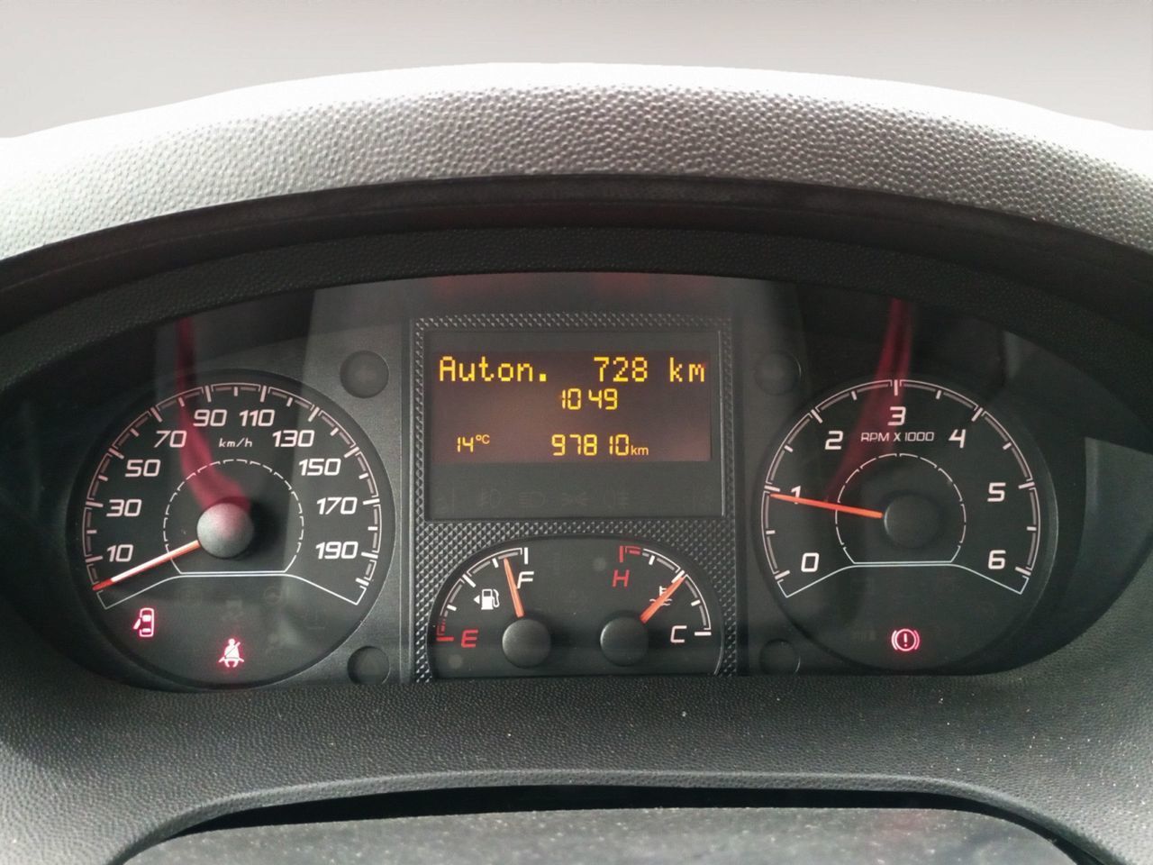 Peugeot Boxer Furgon BlueHDi 140 435 L4H3 - foto 14