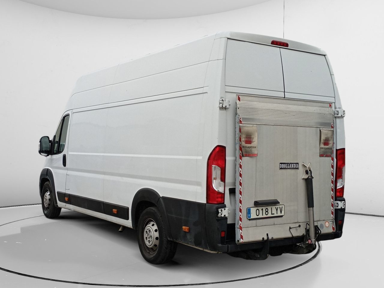 Peugeot Boxer Furgon BlueHDi 140 435 L4H3 - foto 4