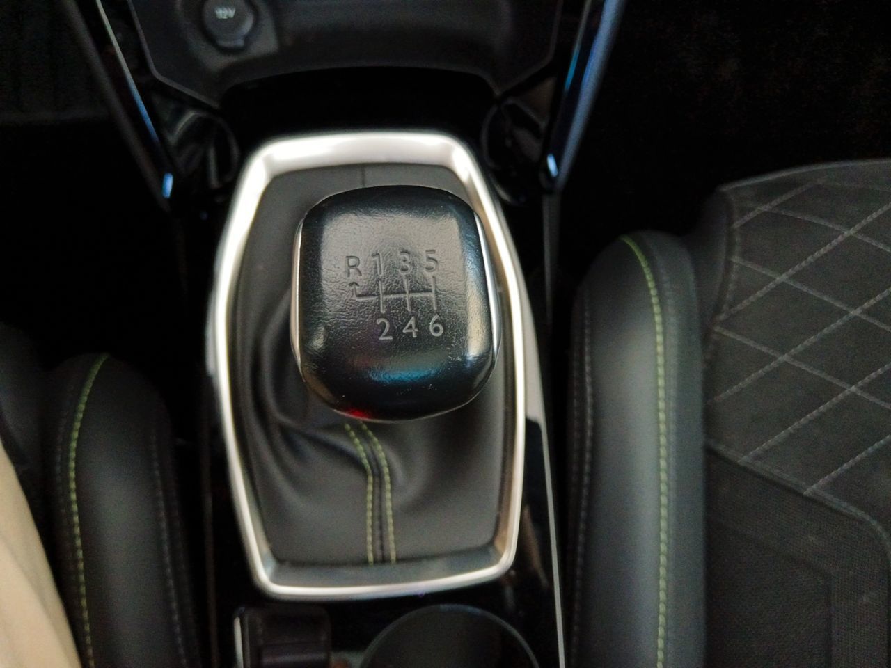 Peugeot 208 PureTech 100 GT Pack - foto 13