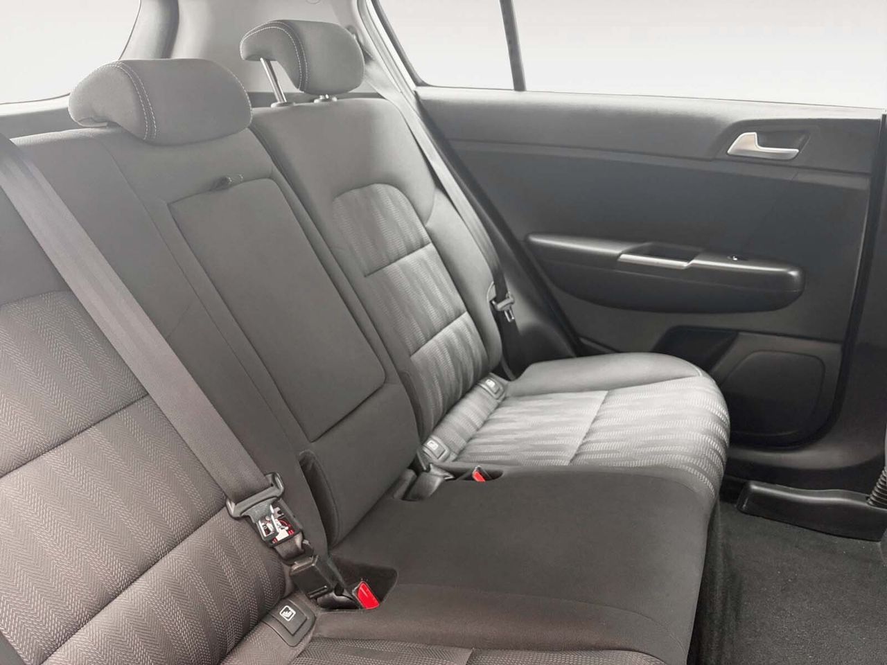 Kia Sportage 1.6 MHEV Business 4x4 - foto 10