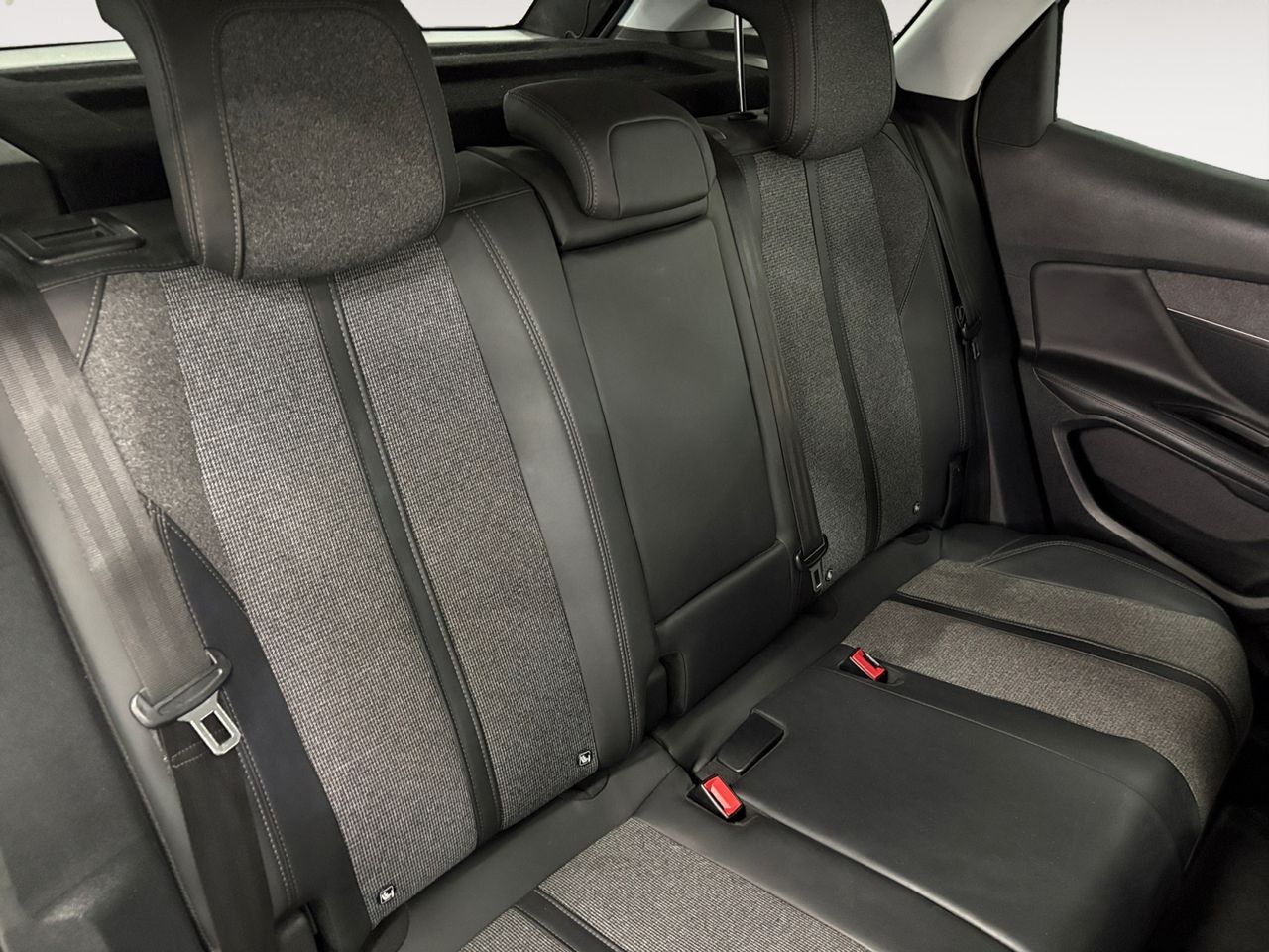 Peugeot 3008 PureTech 130 Allure - foto 10