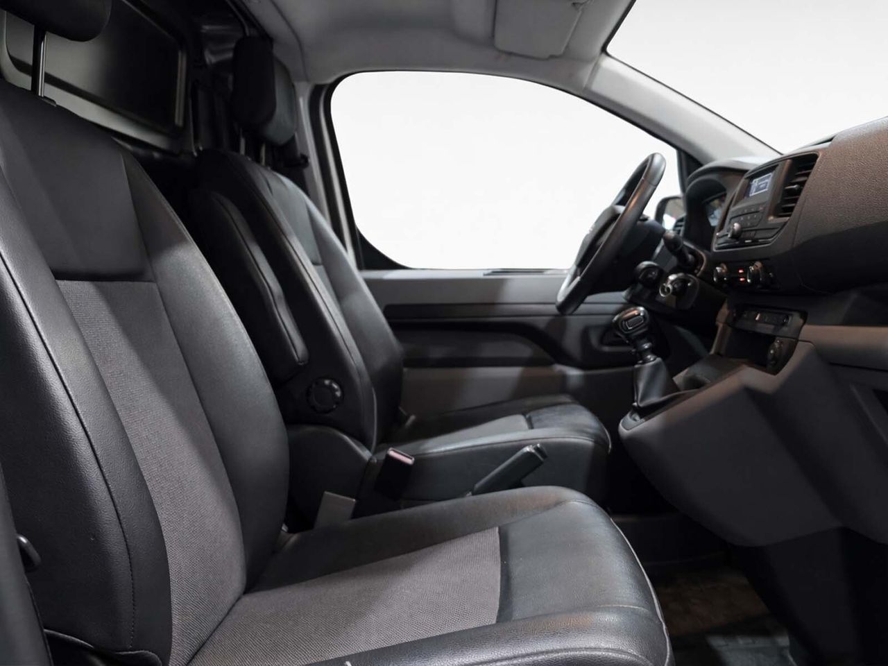 Opel Vivaro Furgon BlueHDi 120 - foto 10